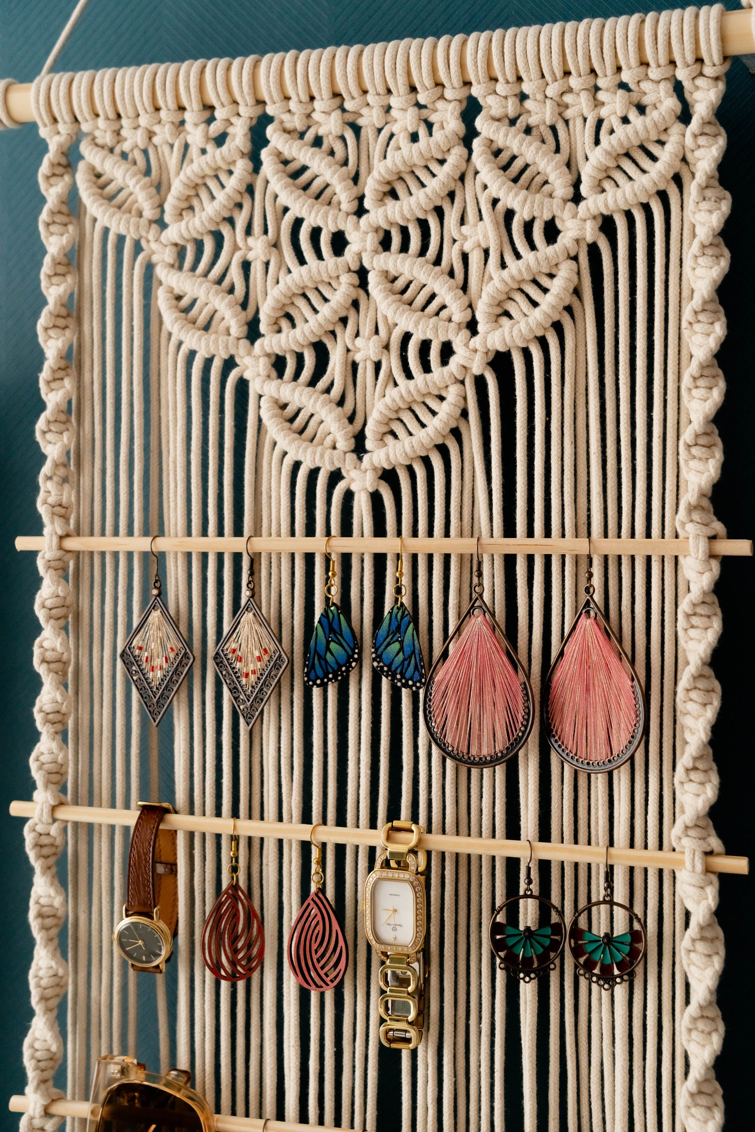 Macrame Earring Holder – Boho Jewelry Organizer Wall Hanging I81
