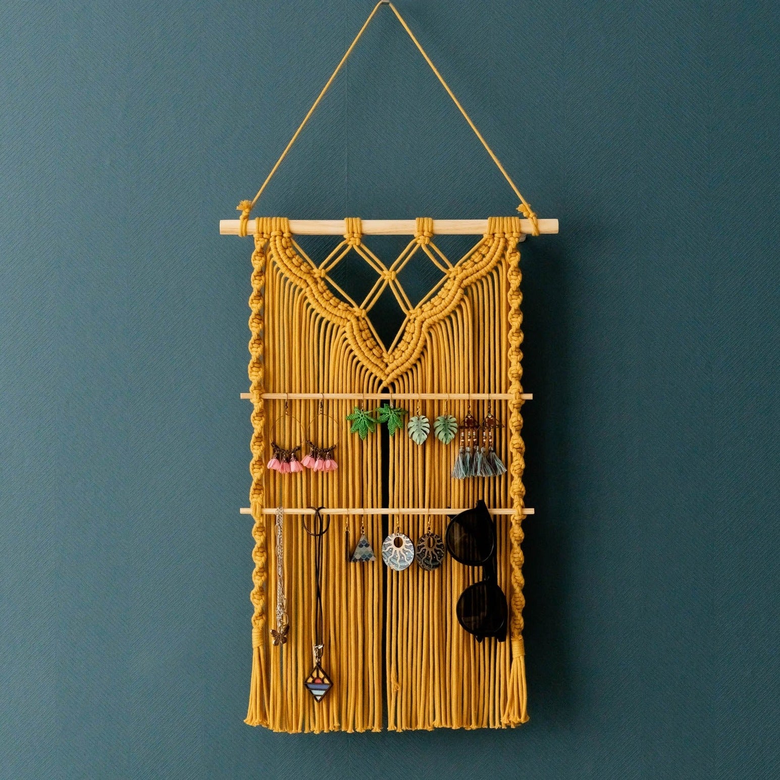 Macrame Earring Holder – Boho Jewelry Organizer Wall Hanging I81