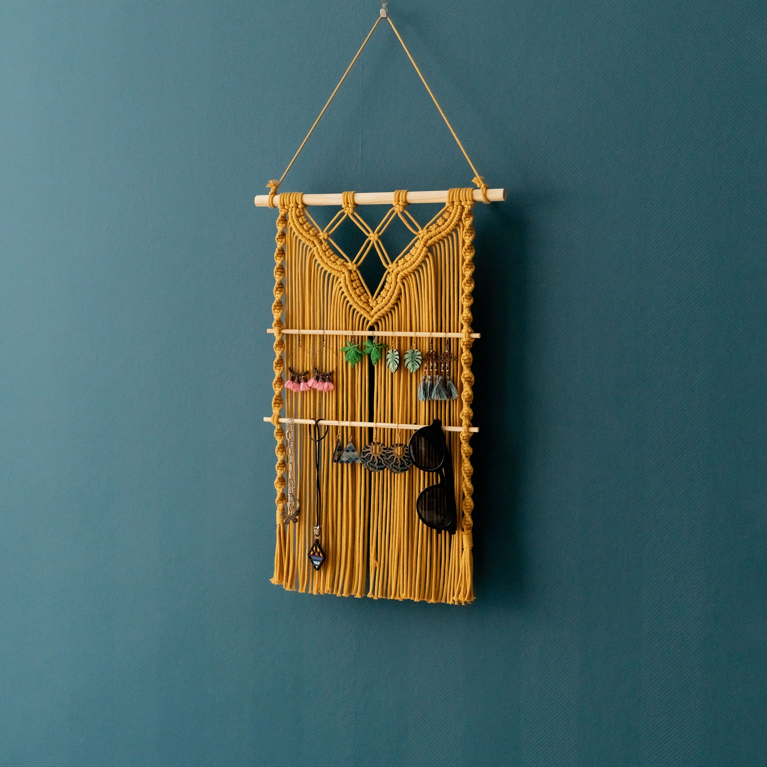 Macrame Earring Holder – Boho Jewelry Organizer Wall Hanging I81