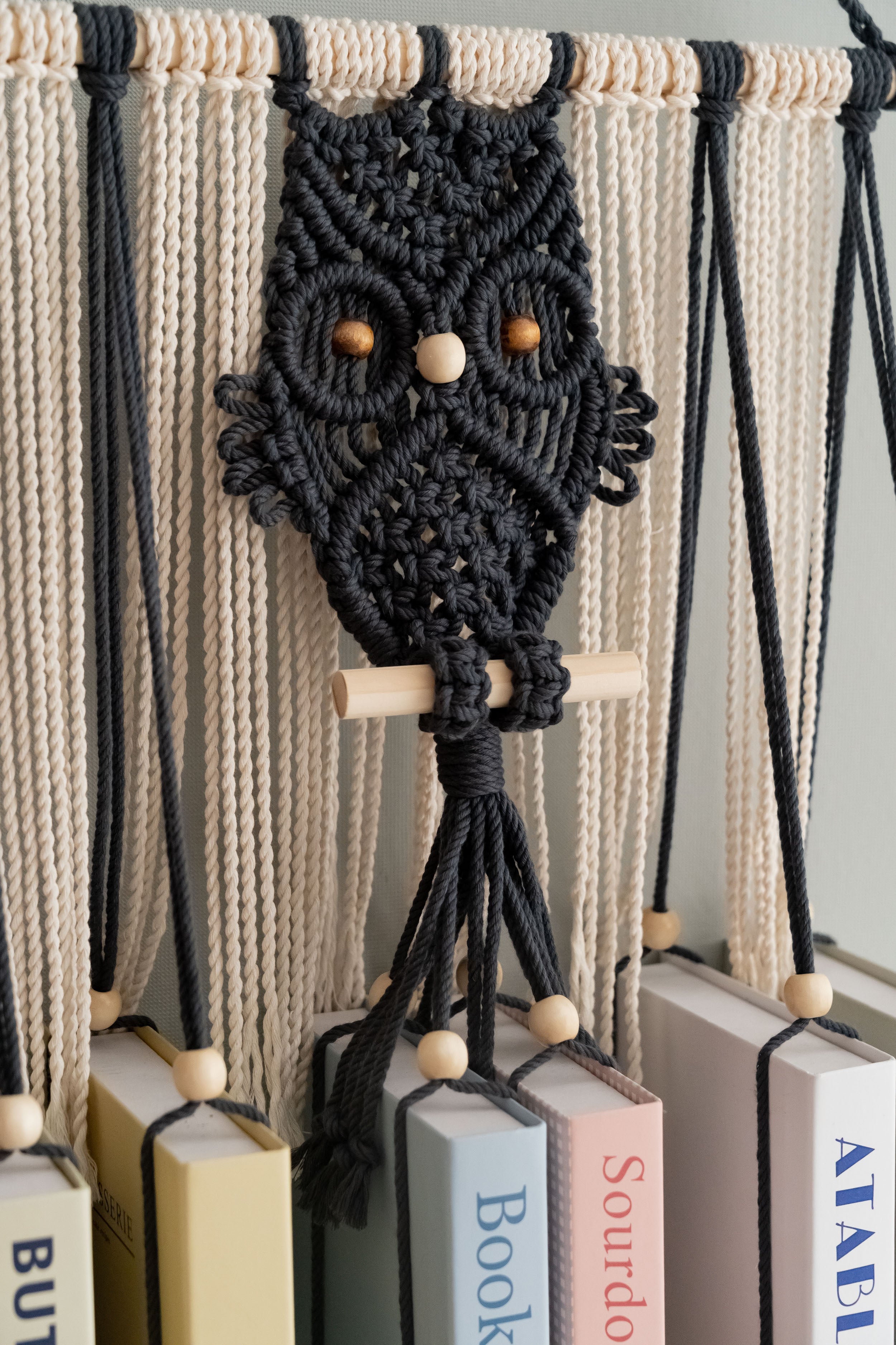 Macrame Owl Book Hanger – Hanging Bookshelf with Owl Design H76