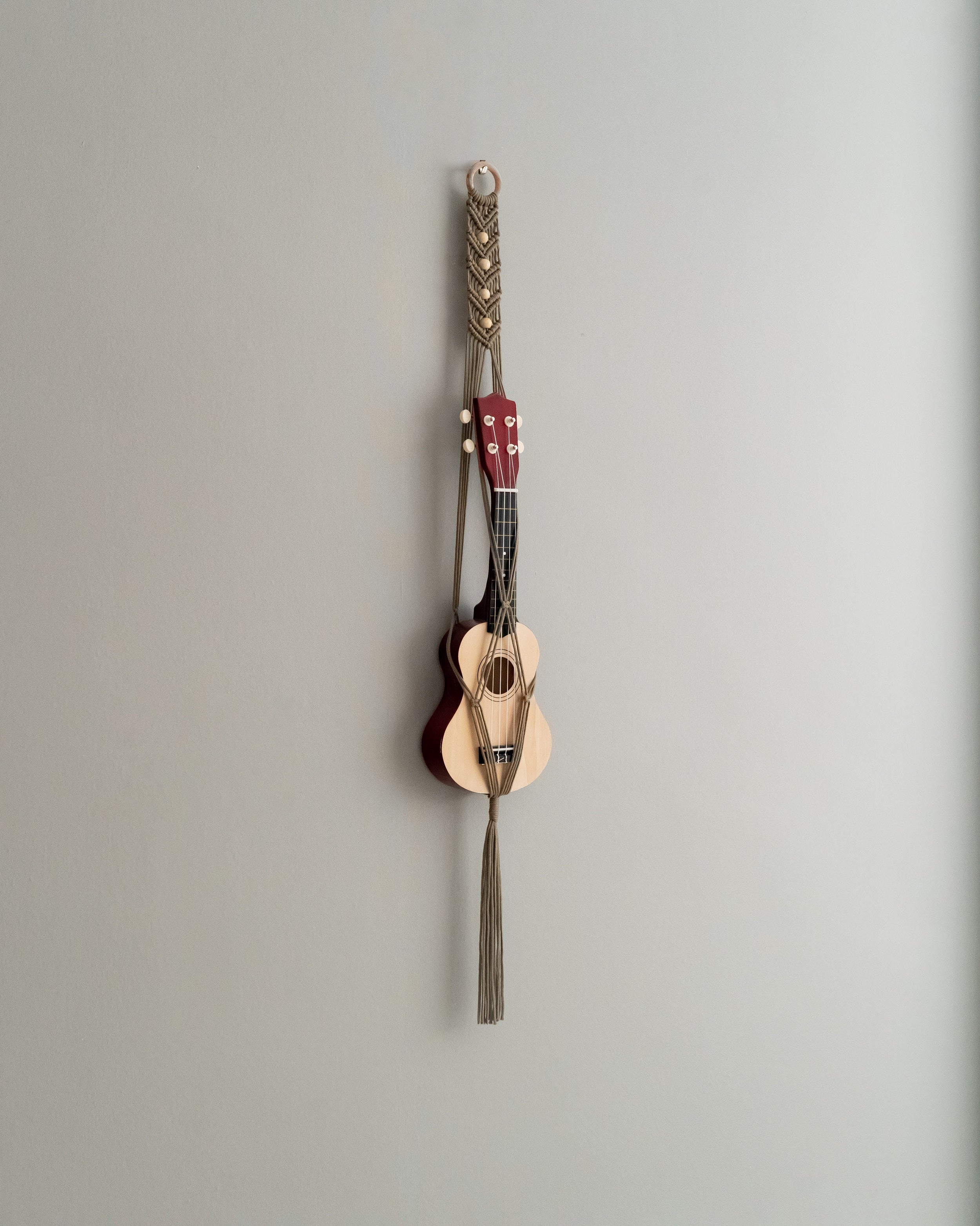 Macrame Ukulele Hanger – Ukulele Wall Mount for Boho Room Decor H77