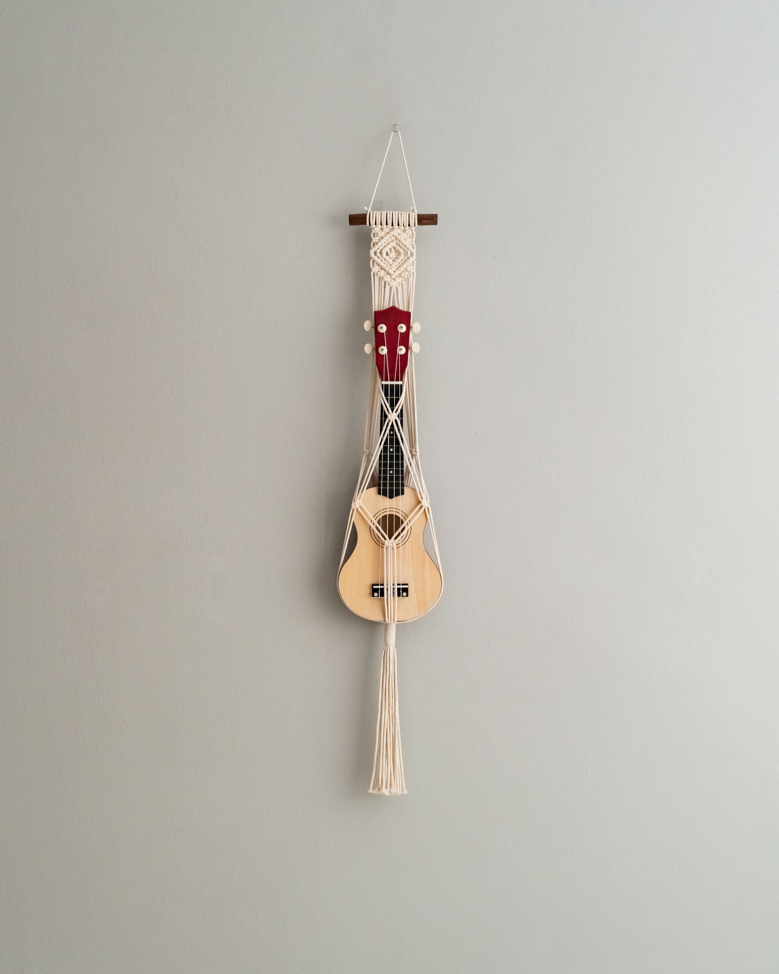 Macrame Ukulele Hanger – Ukulele Wall Mount for Boho Room Decor H77