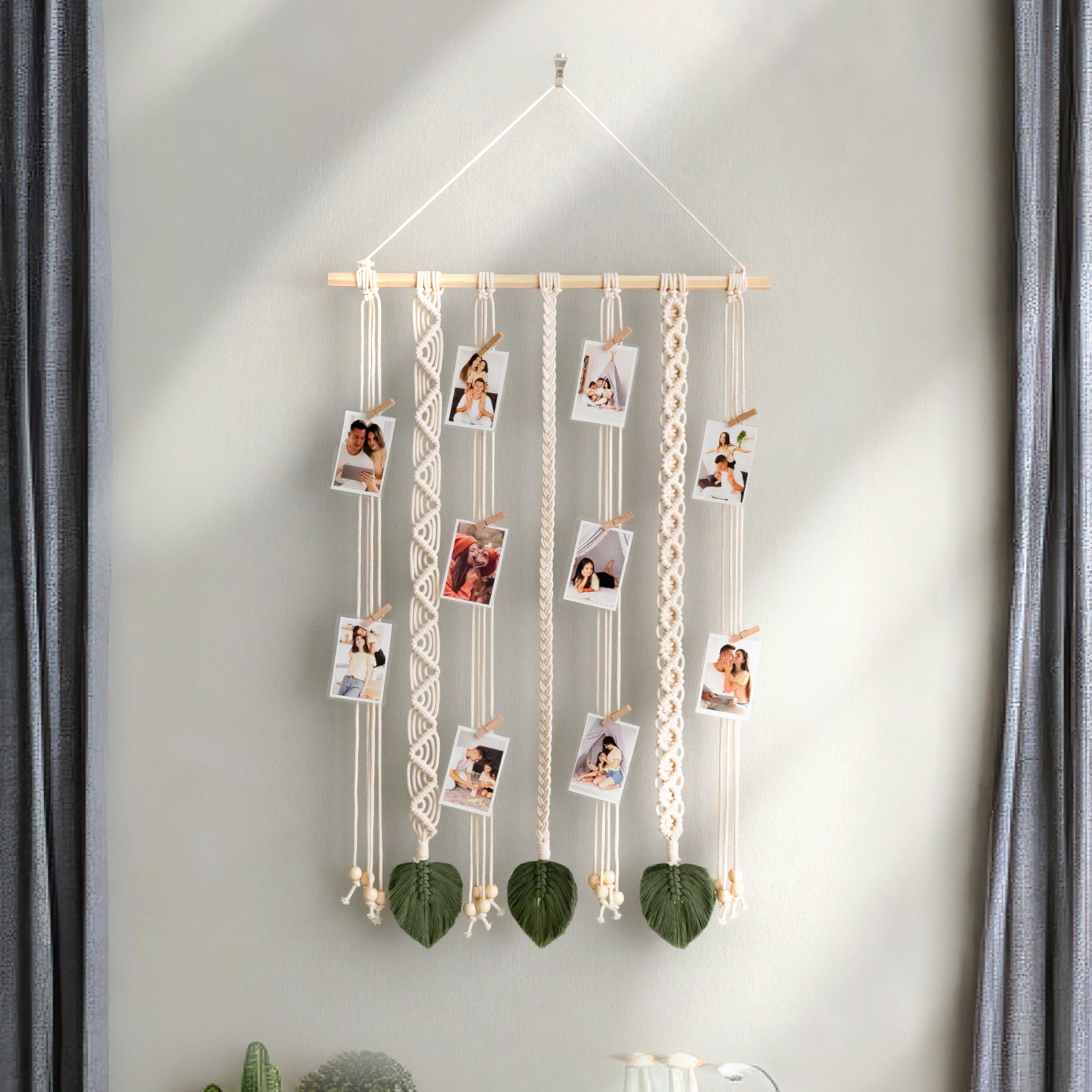 Macrame Photo Display with Leaves – Boho Polaroid Wall Hanger I44