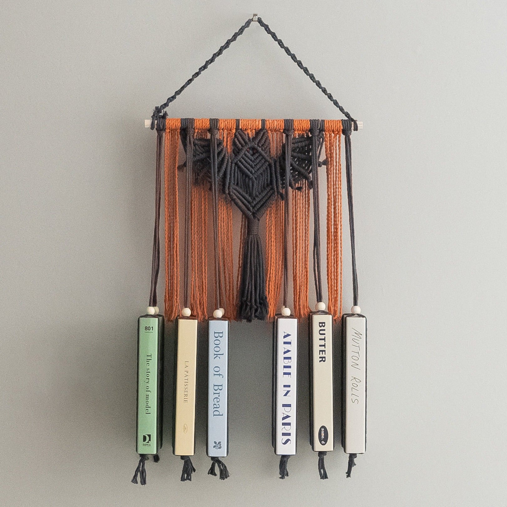 Macrame Bat-Inspired Wall Book Holder for Hanging Book Storage H19