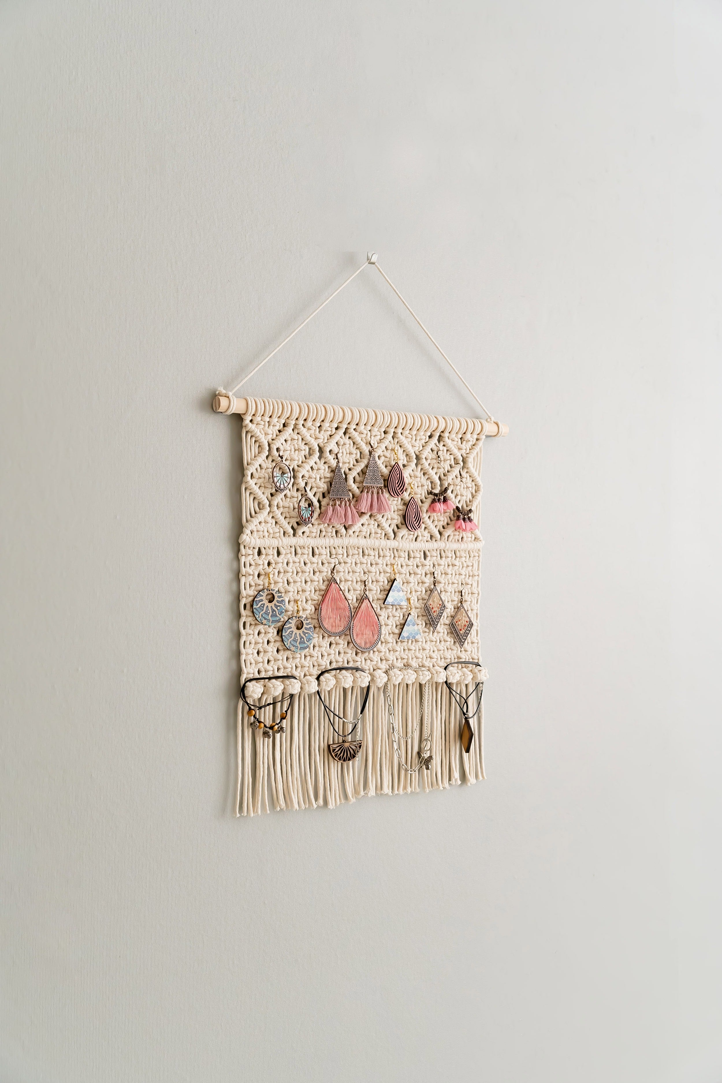 Boho Macrame Earring Holder – Handmade Jewelry Display Organizer I35