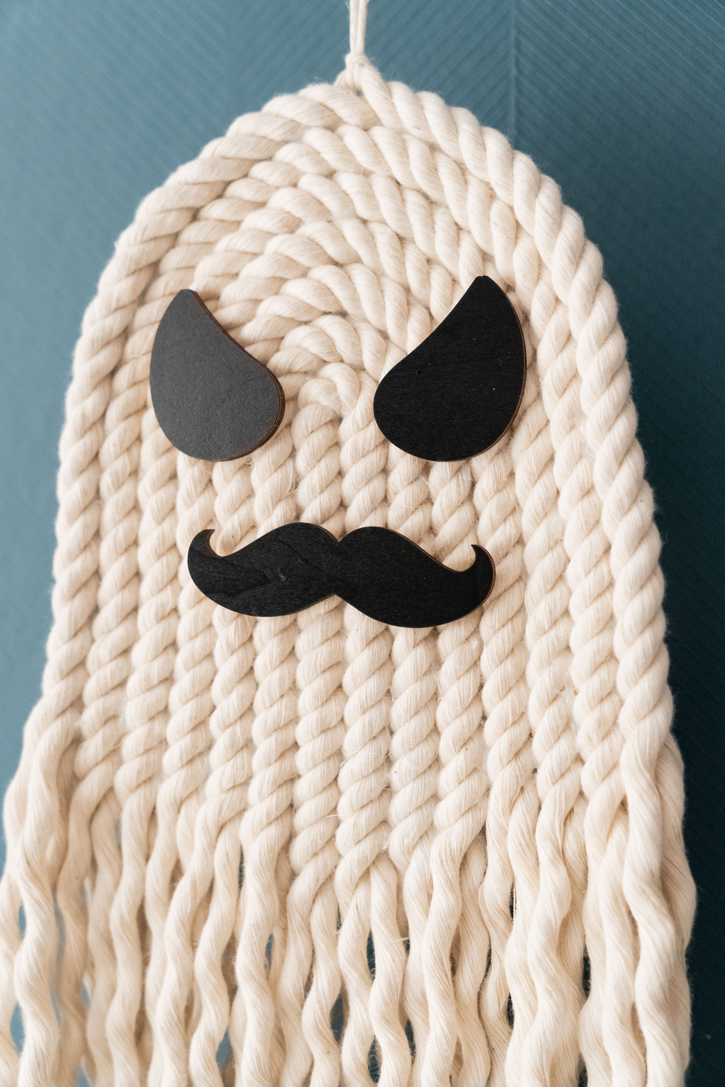 Macrame Ghost Halloween Decor – Spooky Cotton Wall Hanging V72