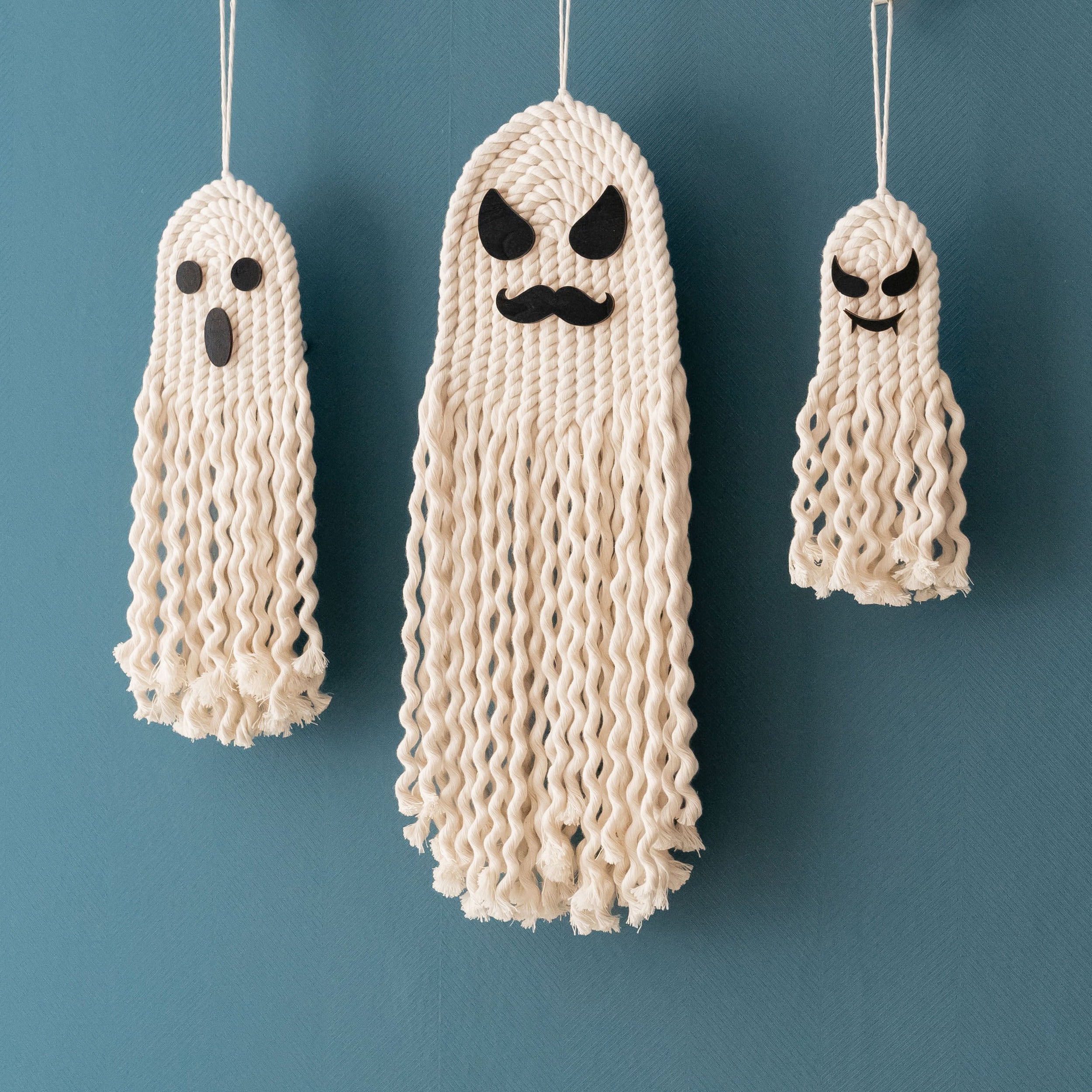 Macrame Ghost Halloween Decor – Spooky Cotton Wall Hanging V72