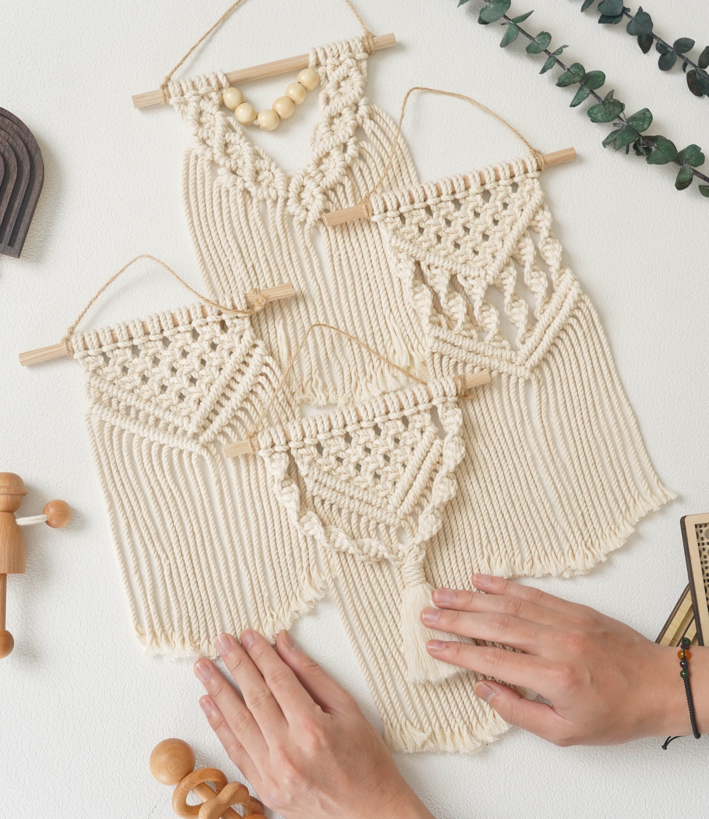 Mini Macrame Wall Hanging Kit – DIY Set for Beginners & Gifts K44