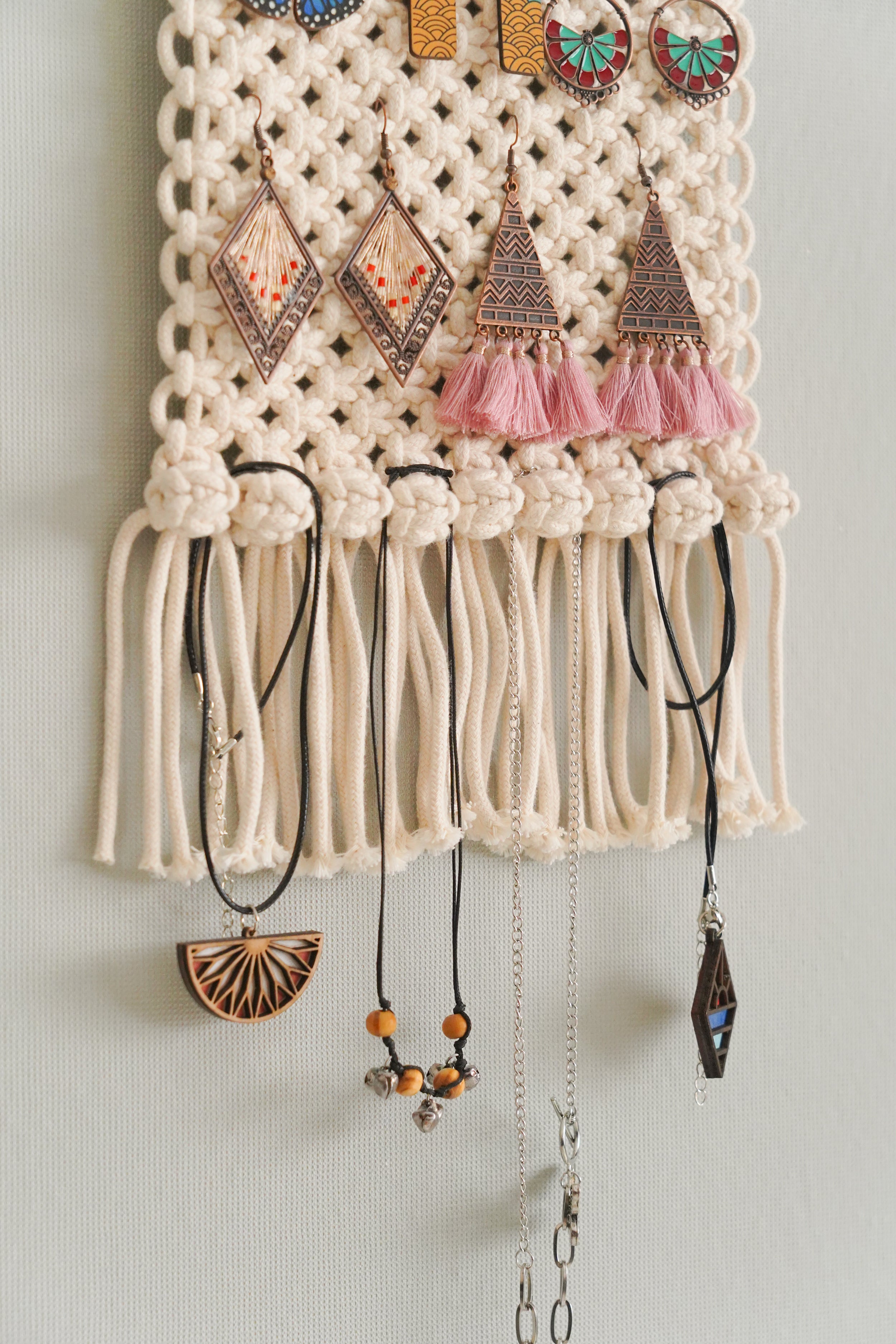 Macrame Earring Holder – Boho Jewelry Organizer Wall Hanging H83