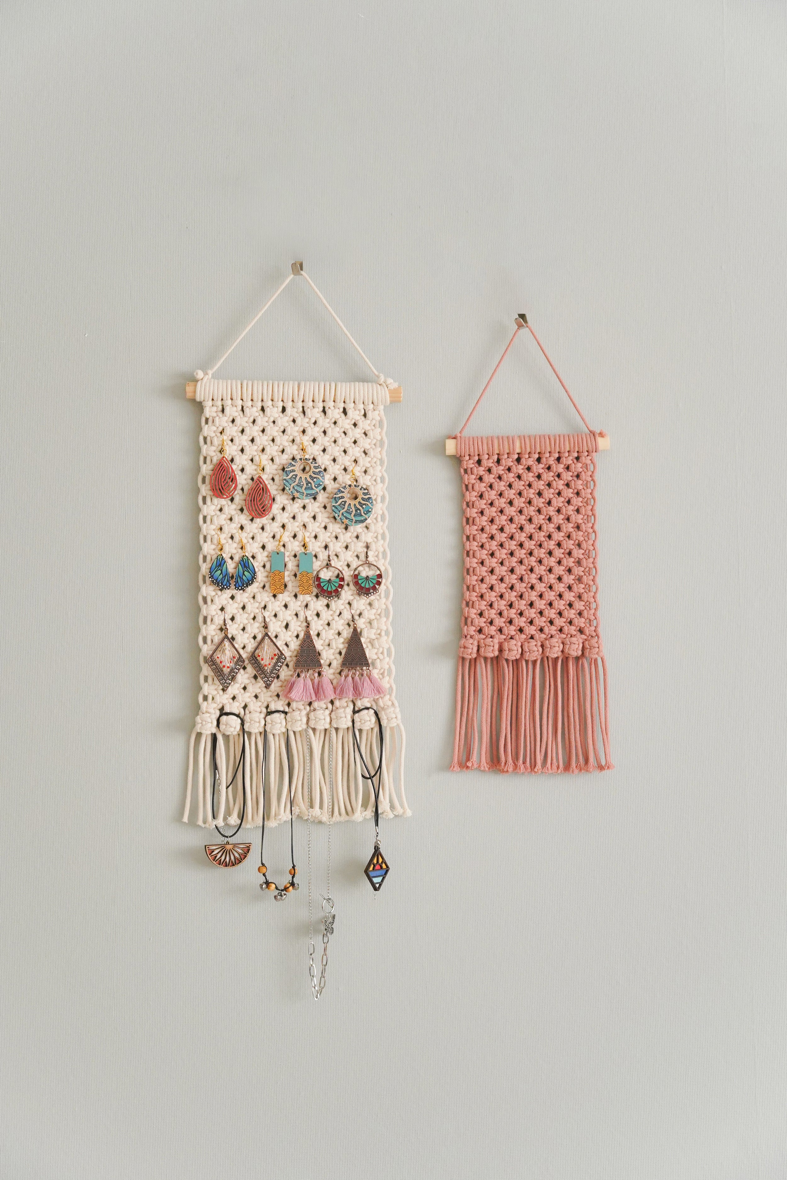 Macrame Earring Holder – Boho Jewelry Organizer Wall Hanging H83