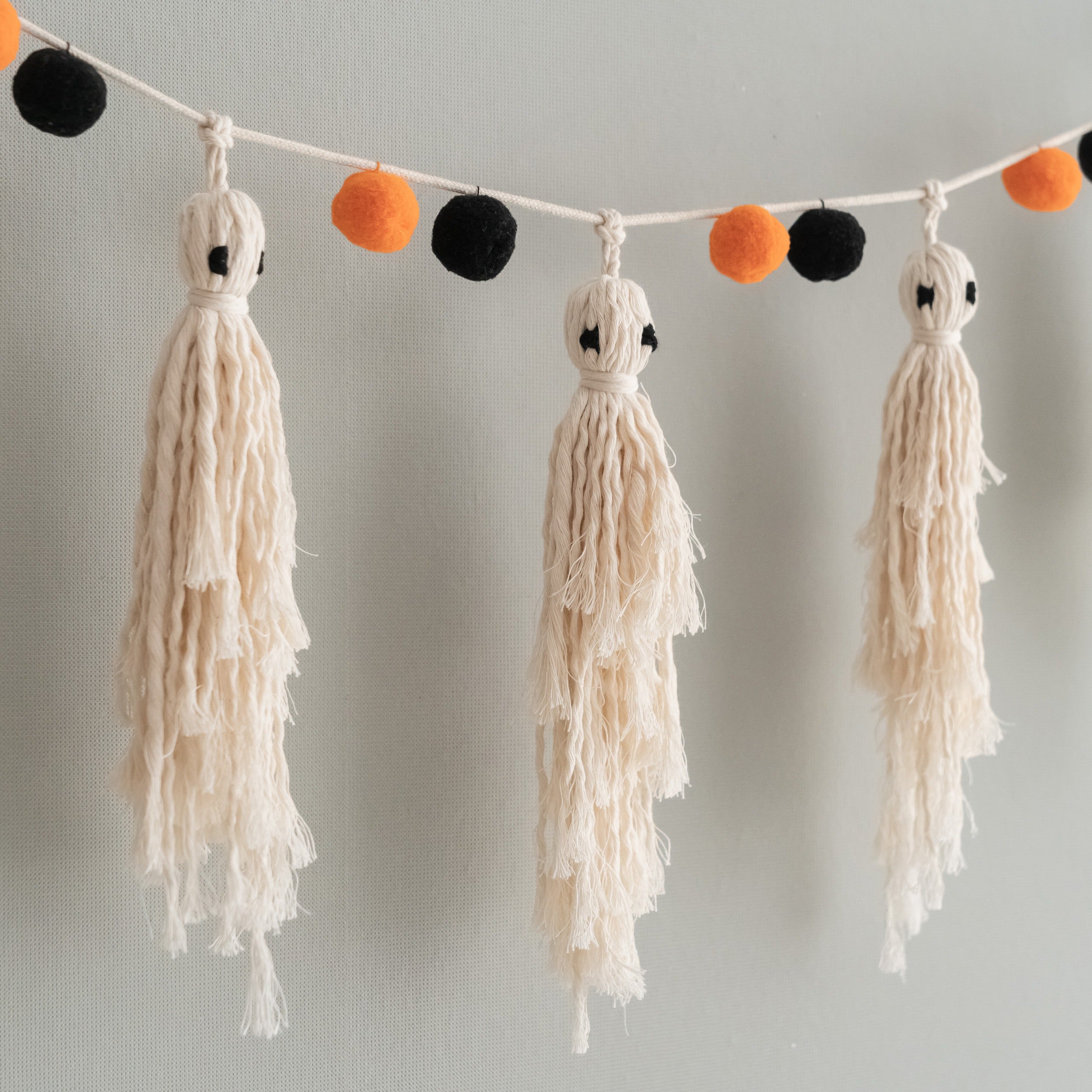 Macrame Ghost Garland macrame cord for Halloween wall decor V76
