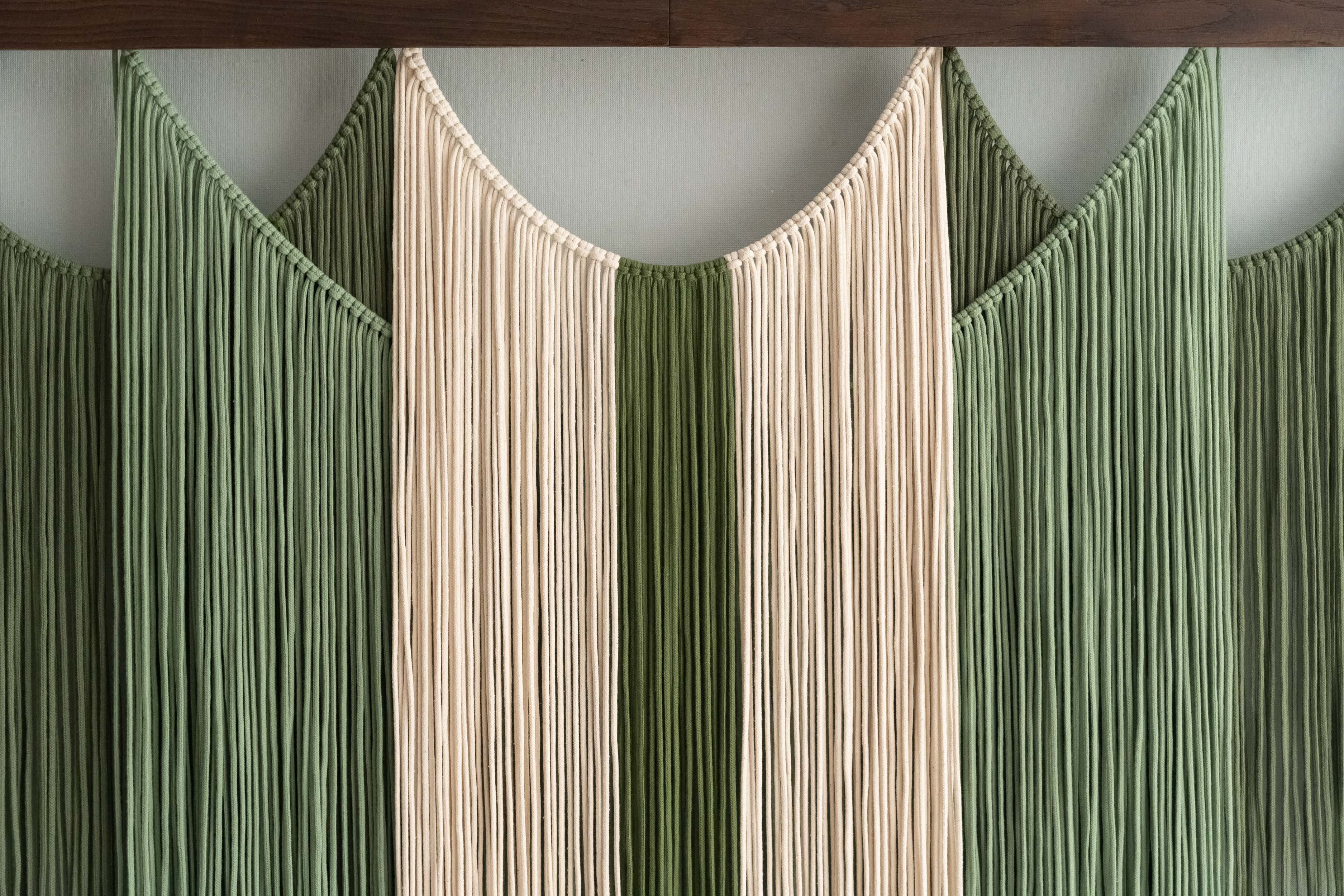 The Calm Wall Hanging – Macrame for Soothing Home Decor V90