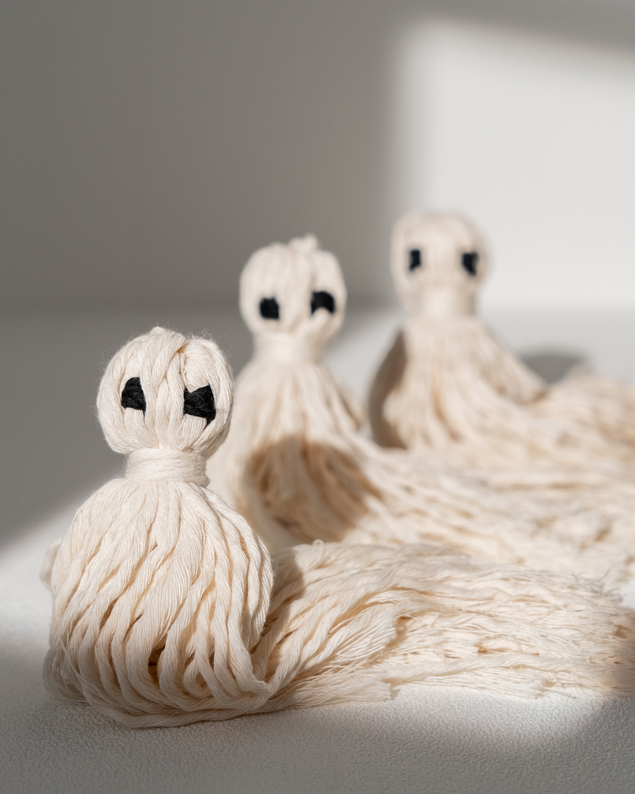 Rustic Halloween Decor – Macrame Ghost Wall Hanging with Cotton Cord V82
