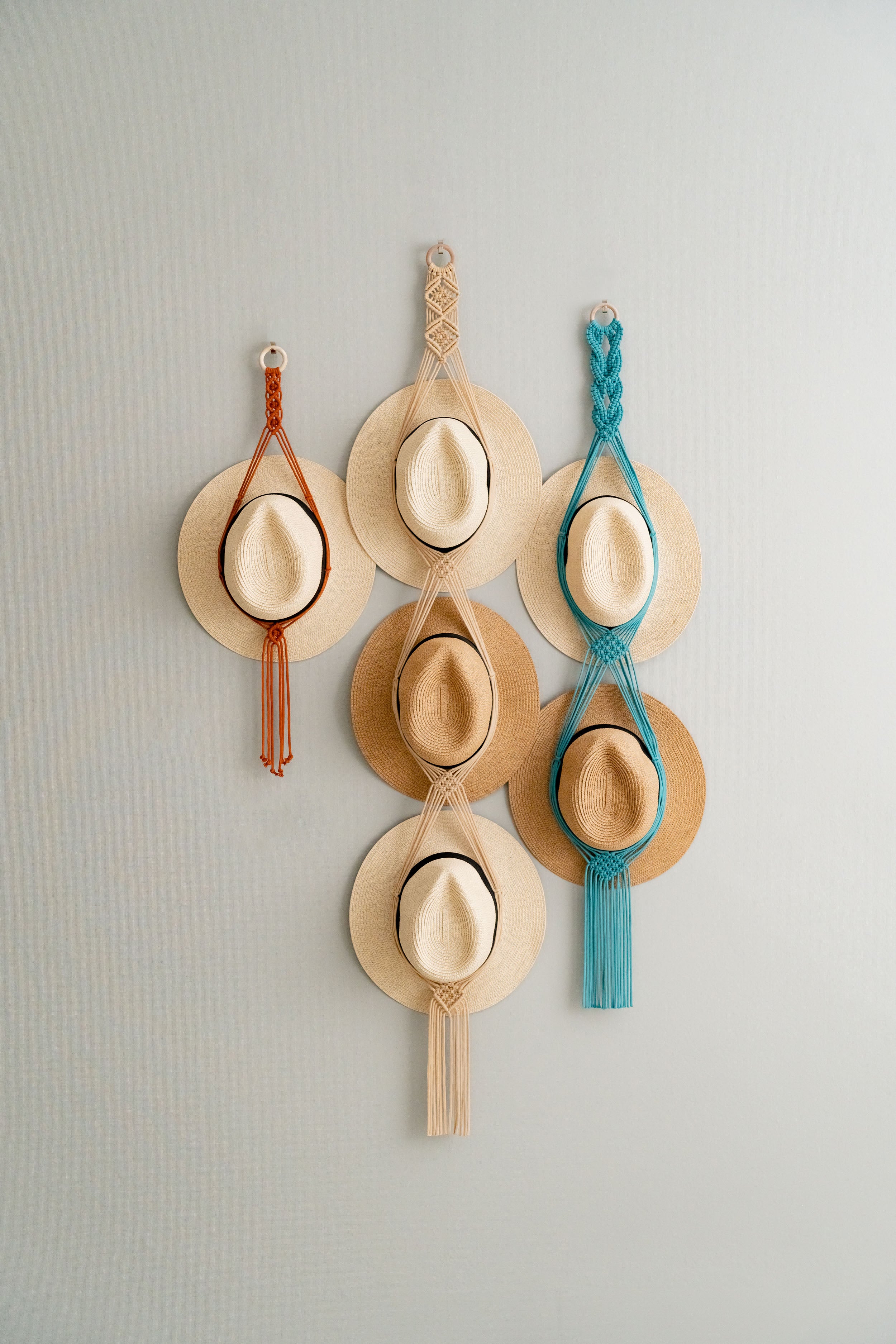 Macrame Hat Hanger – Boho Wall Organizer for Hats H01