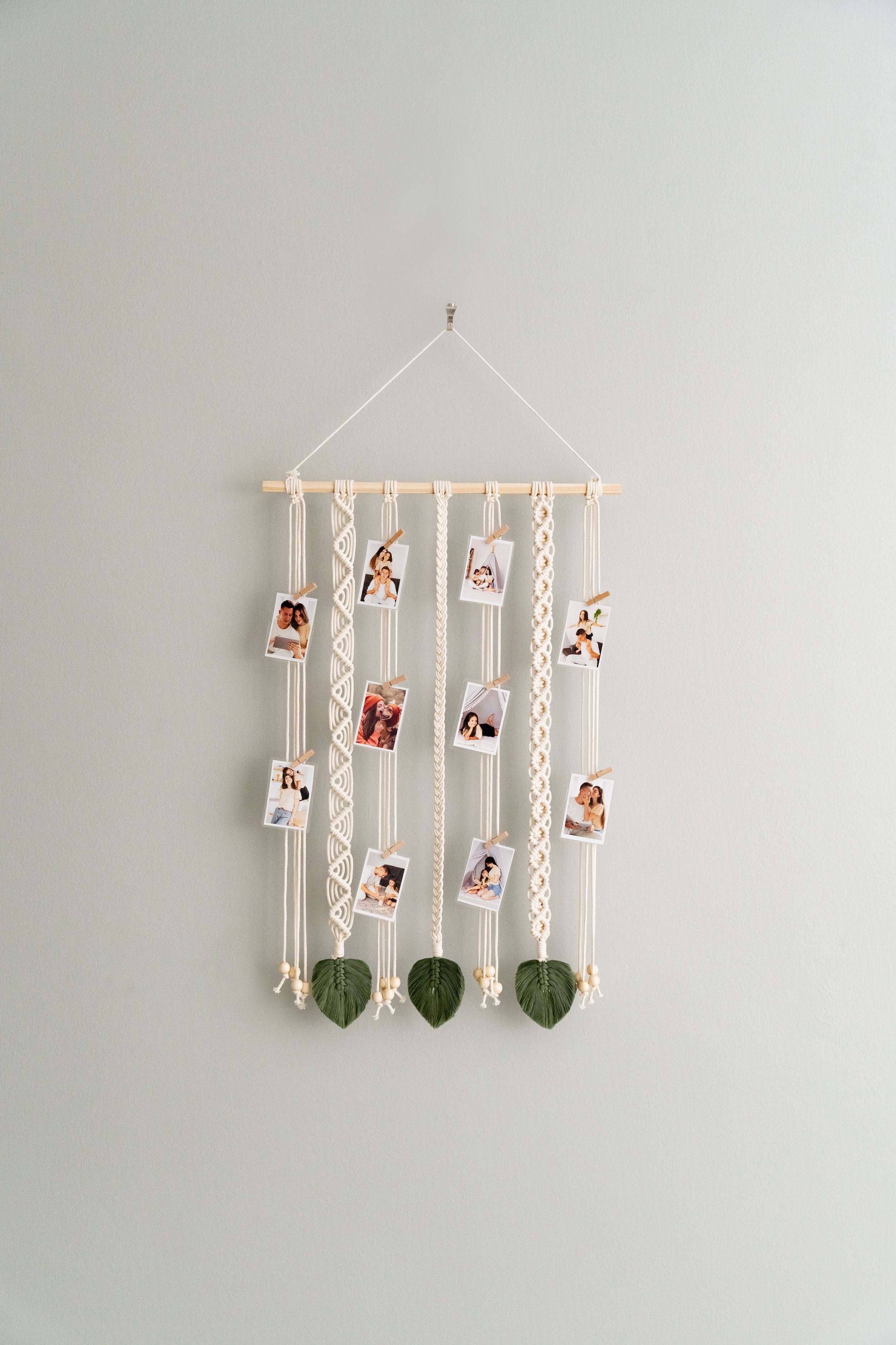 Macrame Photo Display with Leaves – Boho Polaroid Wall Hanger I44