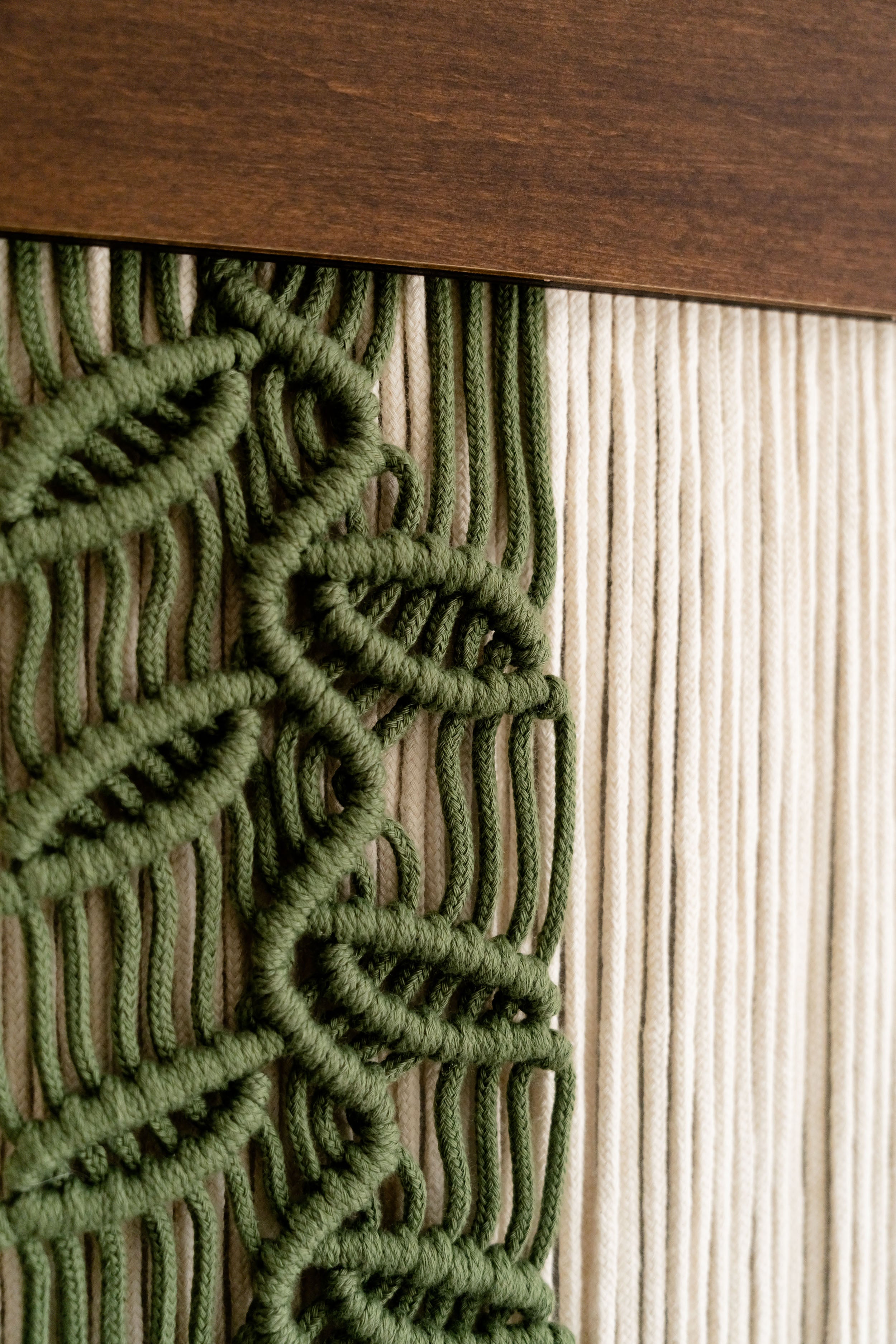 Botanical Macrame Wall Hanging - Round Jellyfish with Leaf Cord V48