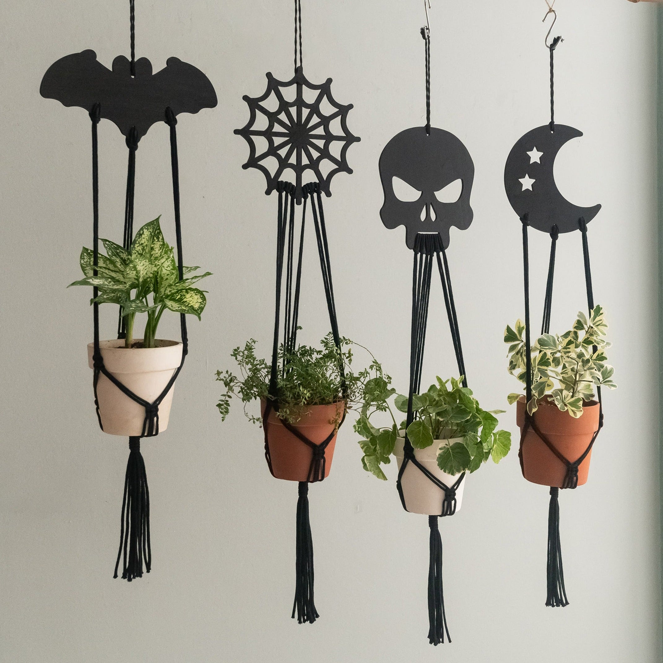 Gothic Macrame Plant Hanger Wood for Indoor Plant Decor I98