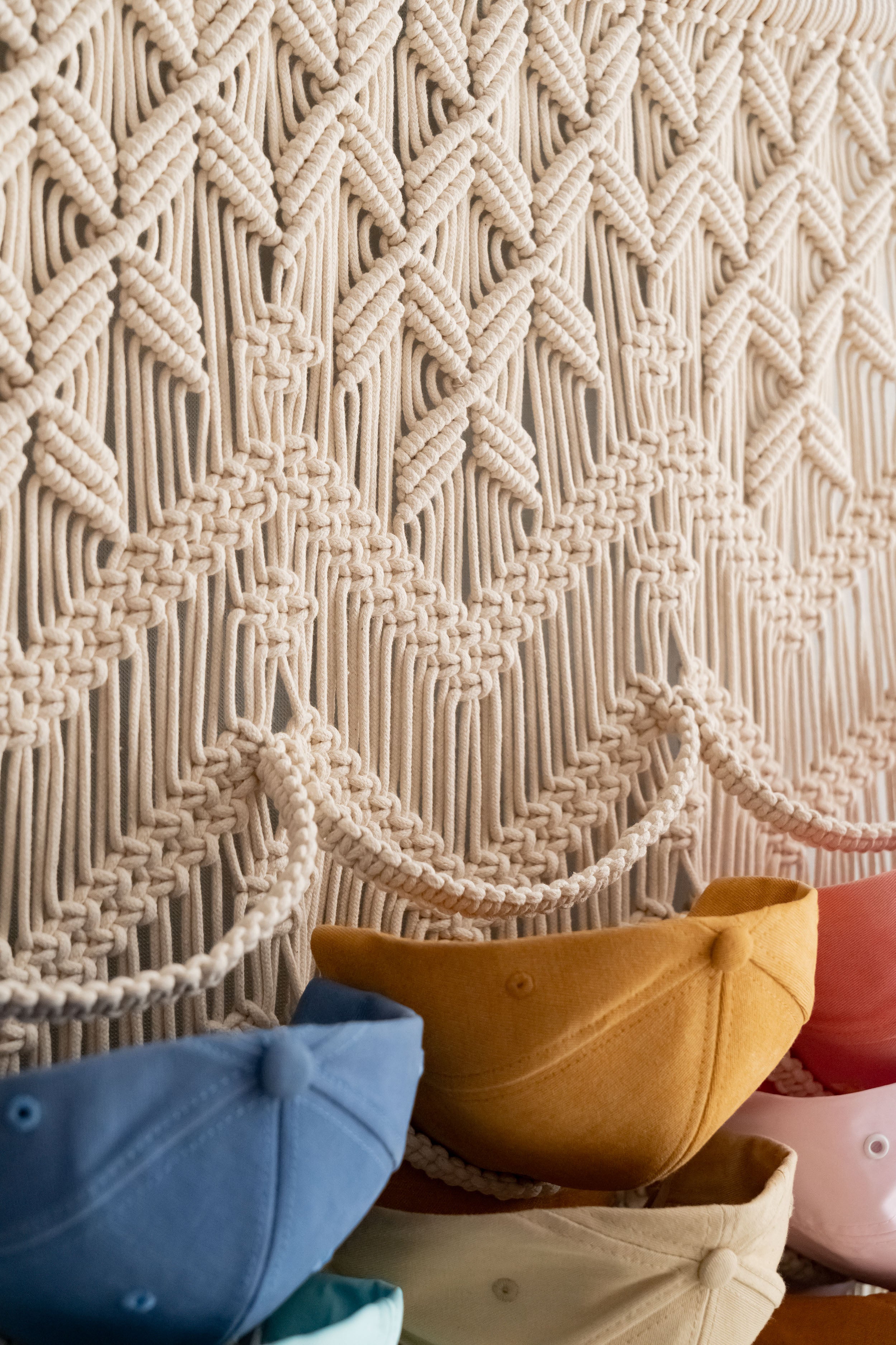 Macrame Baseball Cap Holder – Hat Organizer for Wall I23