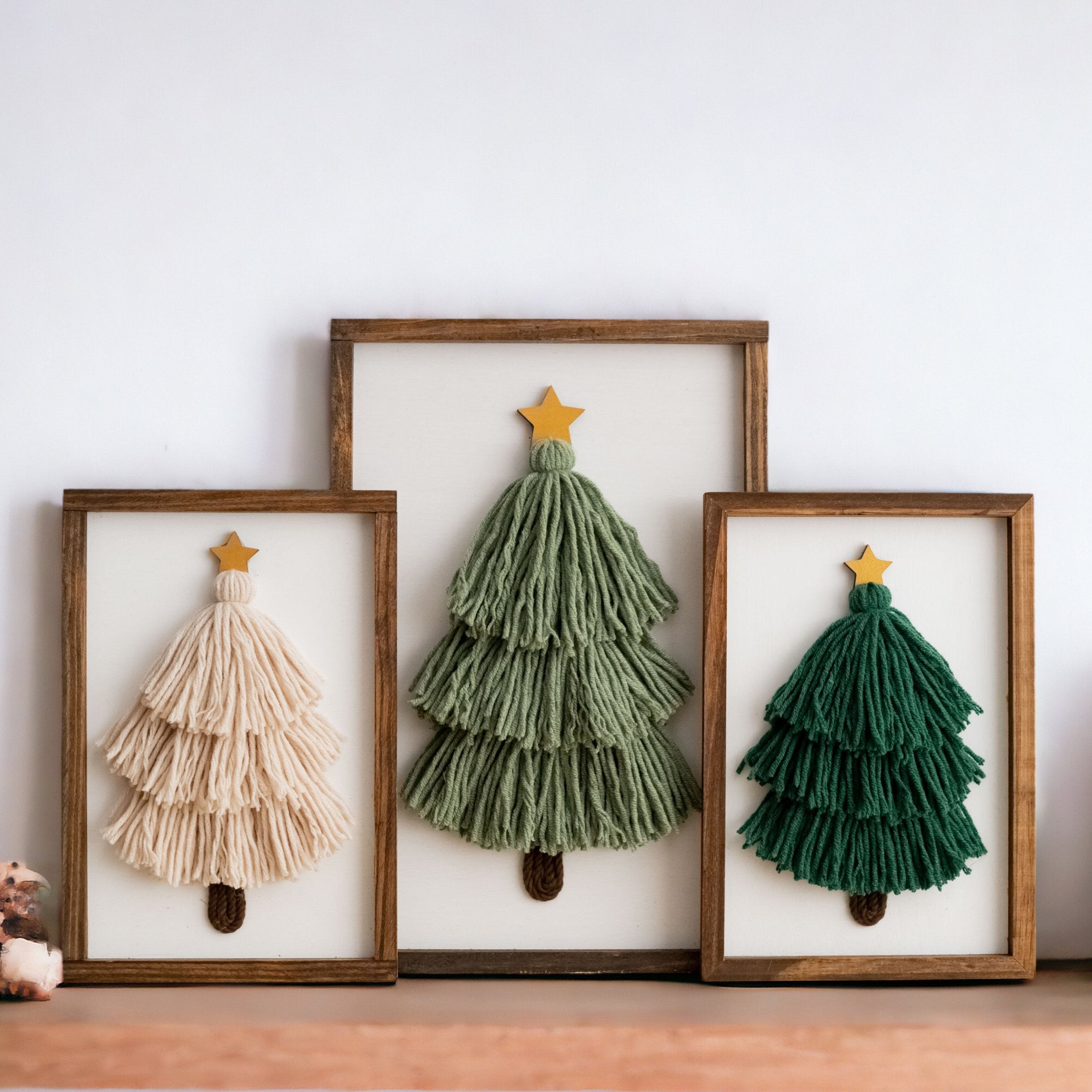 Framed Macrame Christmas Tree – Yarn Decor for Holiday Table V23