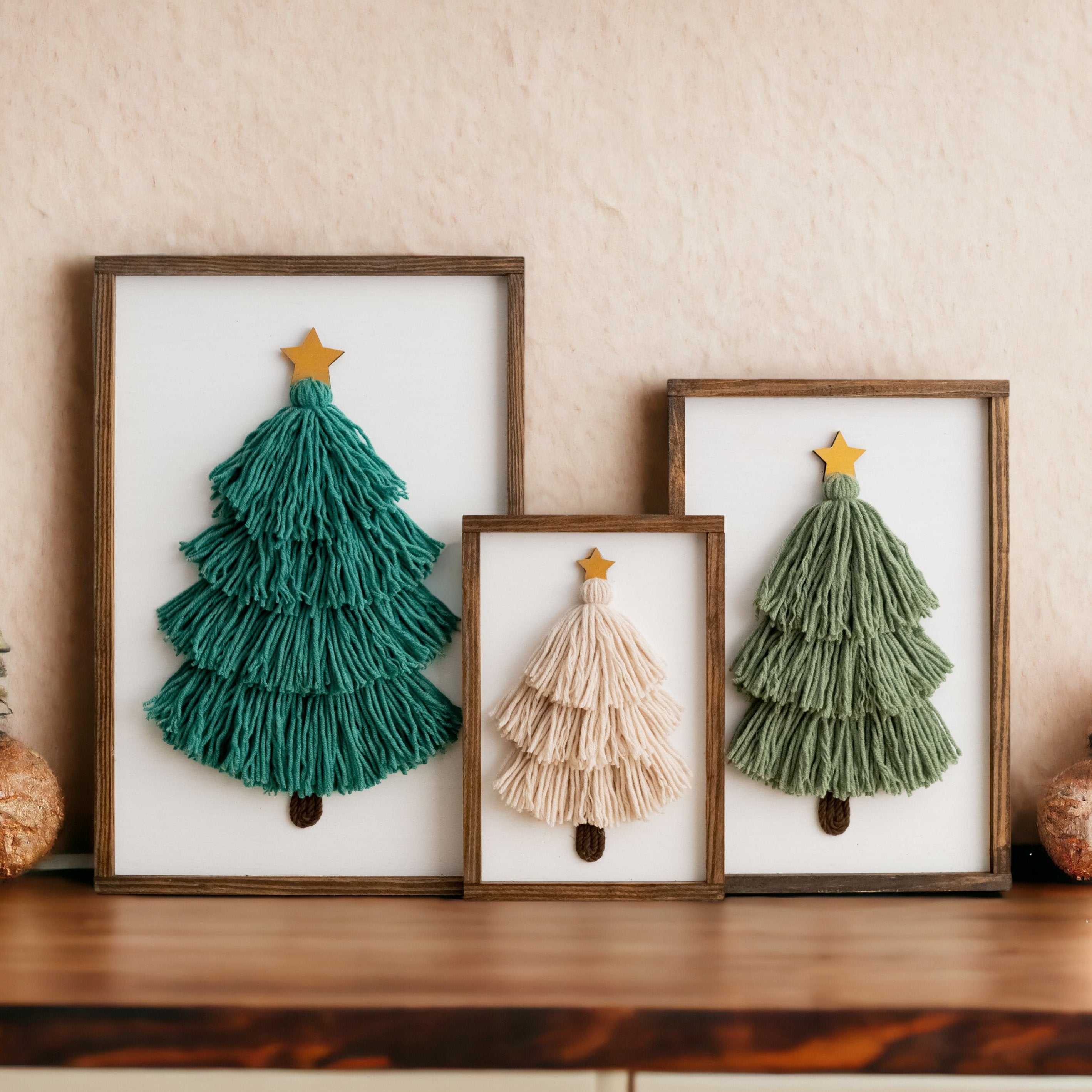 Framed Macrame Christmas Tree – Yarn Decor for Holiday Table V23