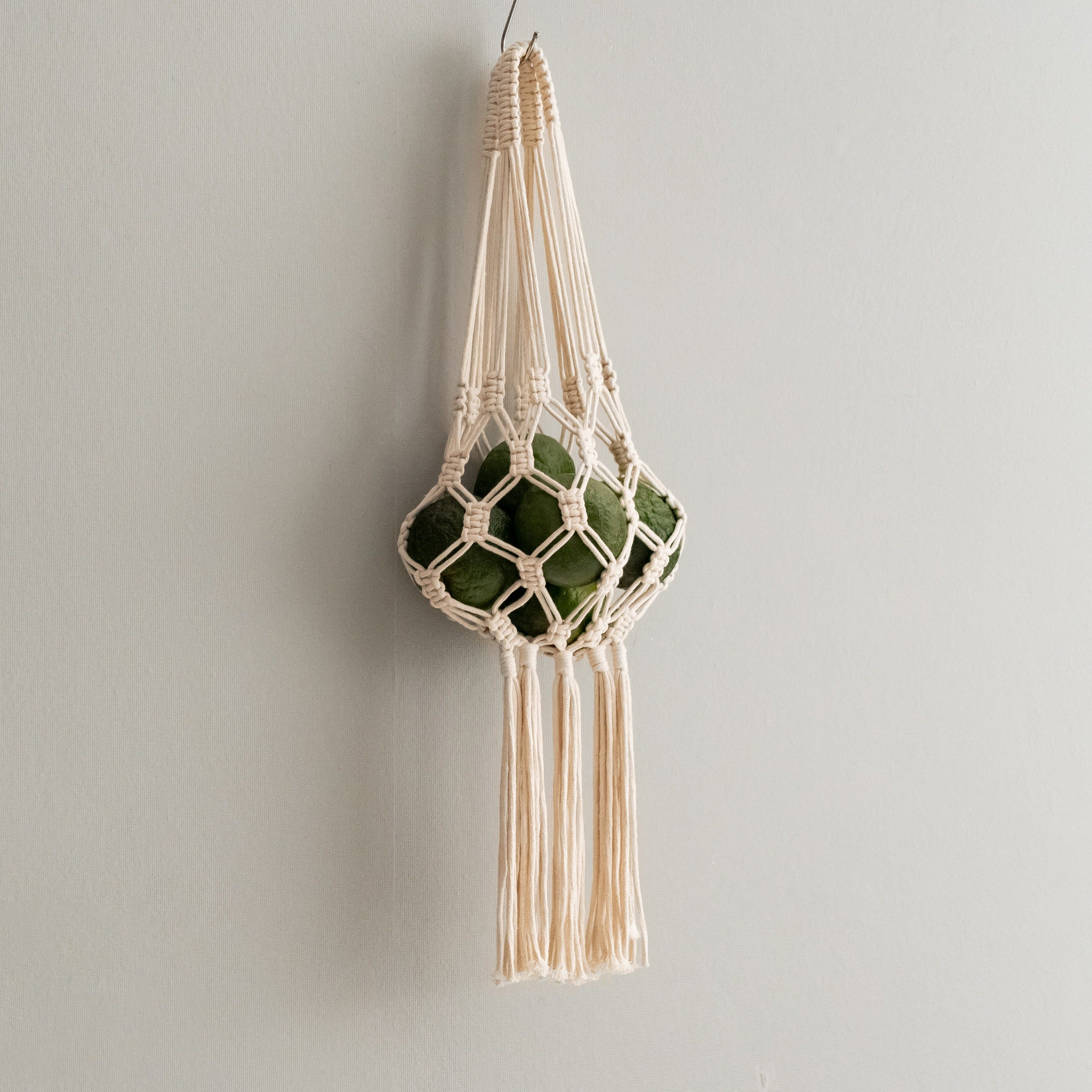 Cesta colgante de frutas de macramé para decoración de cocina estilo bohemio