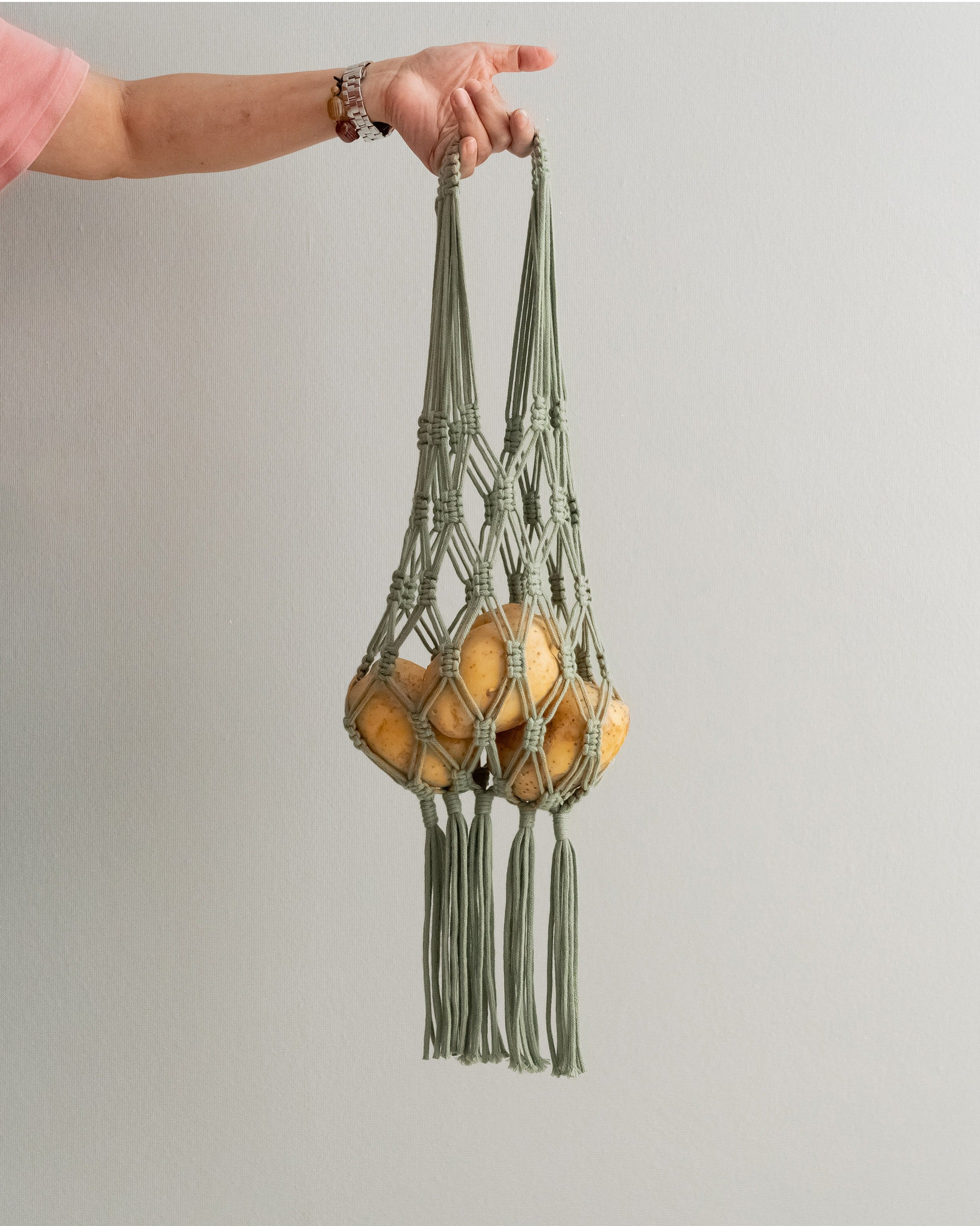 Cesta colgante de macramé para frutas, solución de almacenamiento de pared estilo bohemio