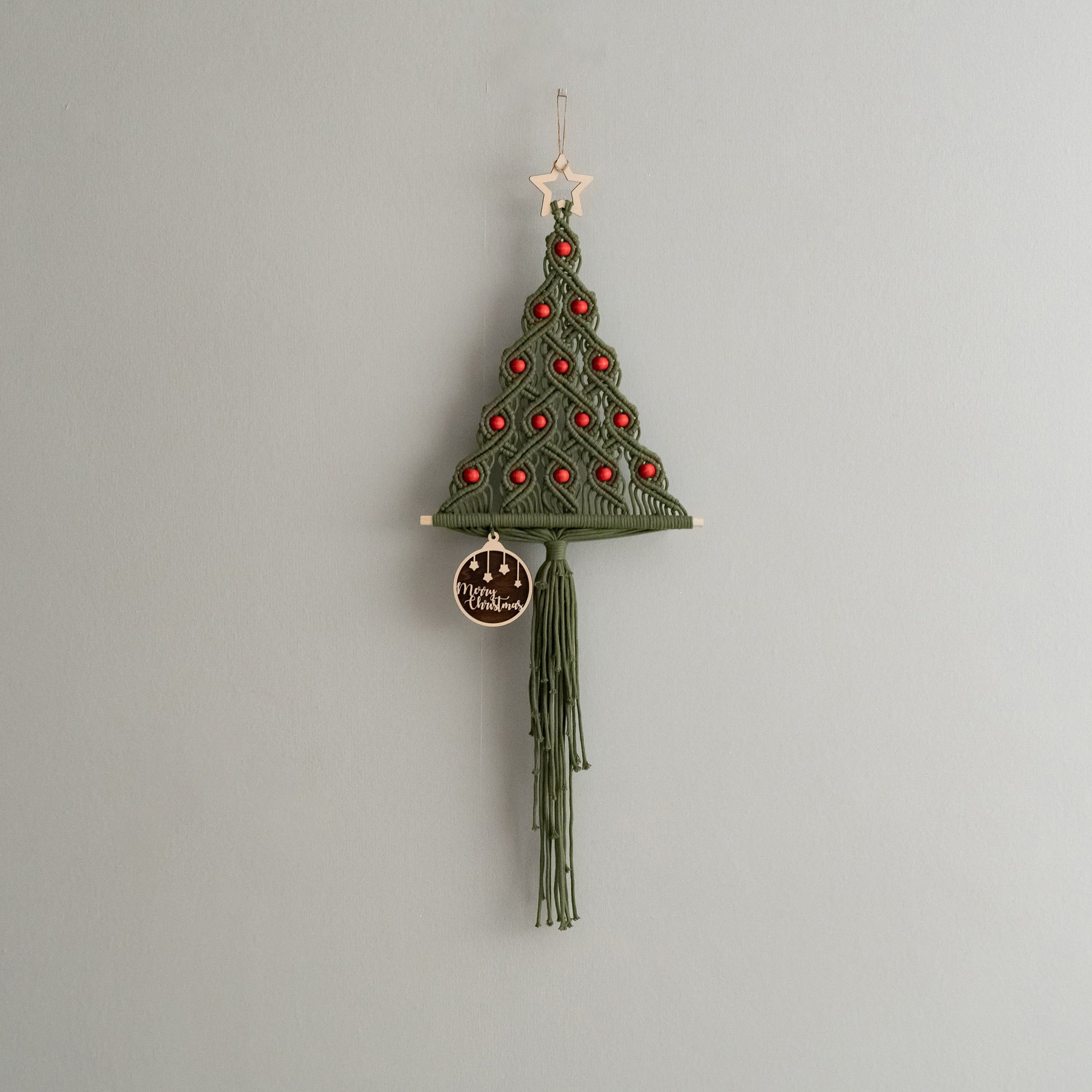 Árbol de Navidad de macramé para la decoración navideña de la pared de la sala de estar estilo boho 