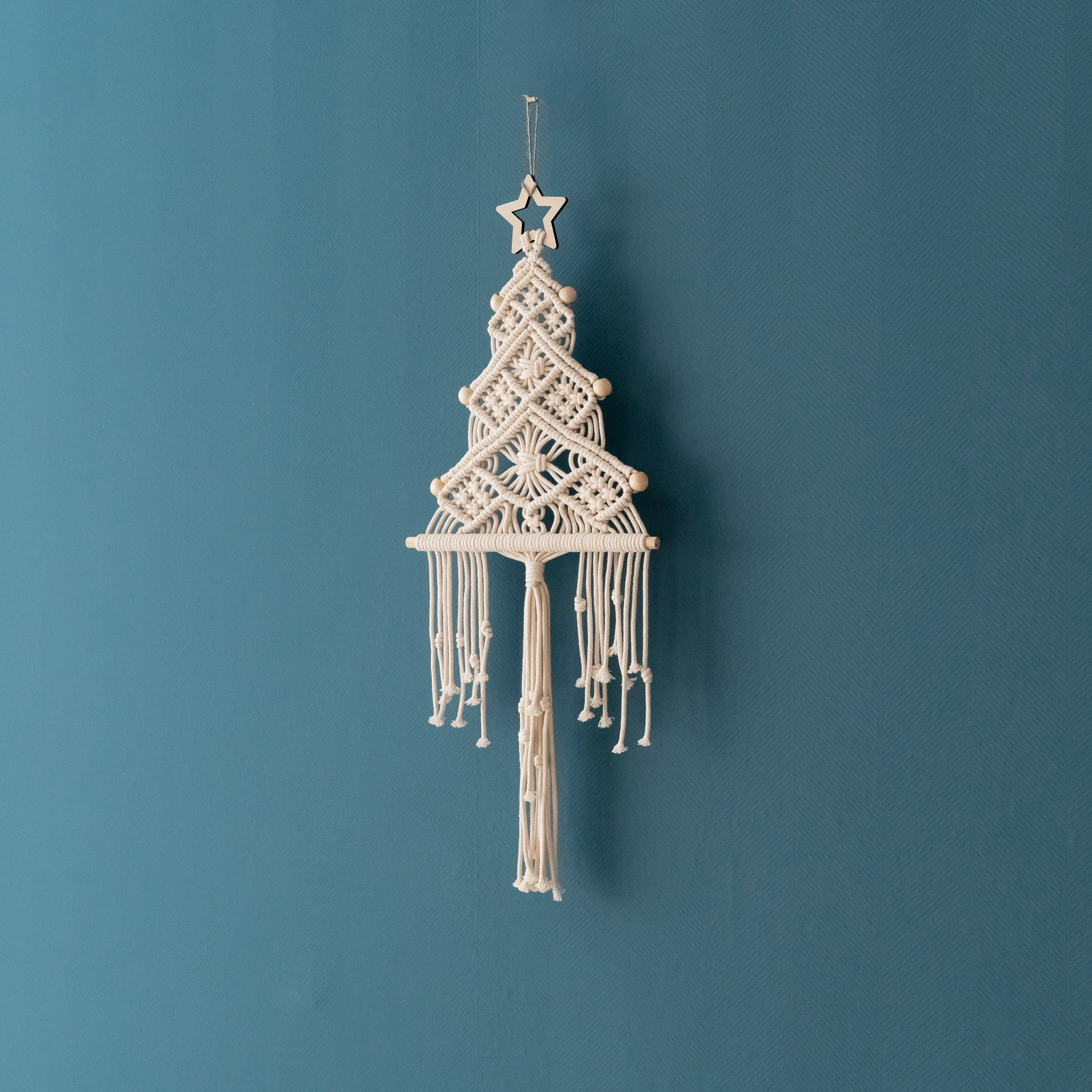 Árbol de Navidad de macramé para la decoración festiva del hogar 