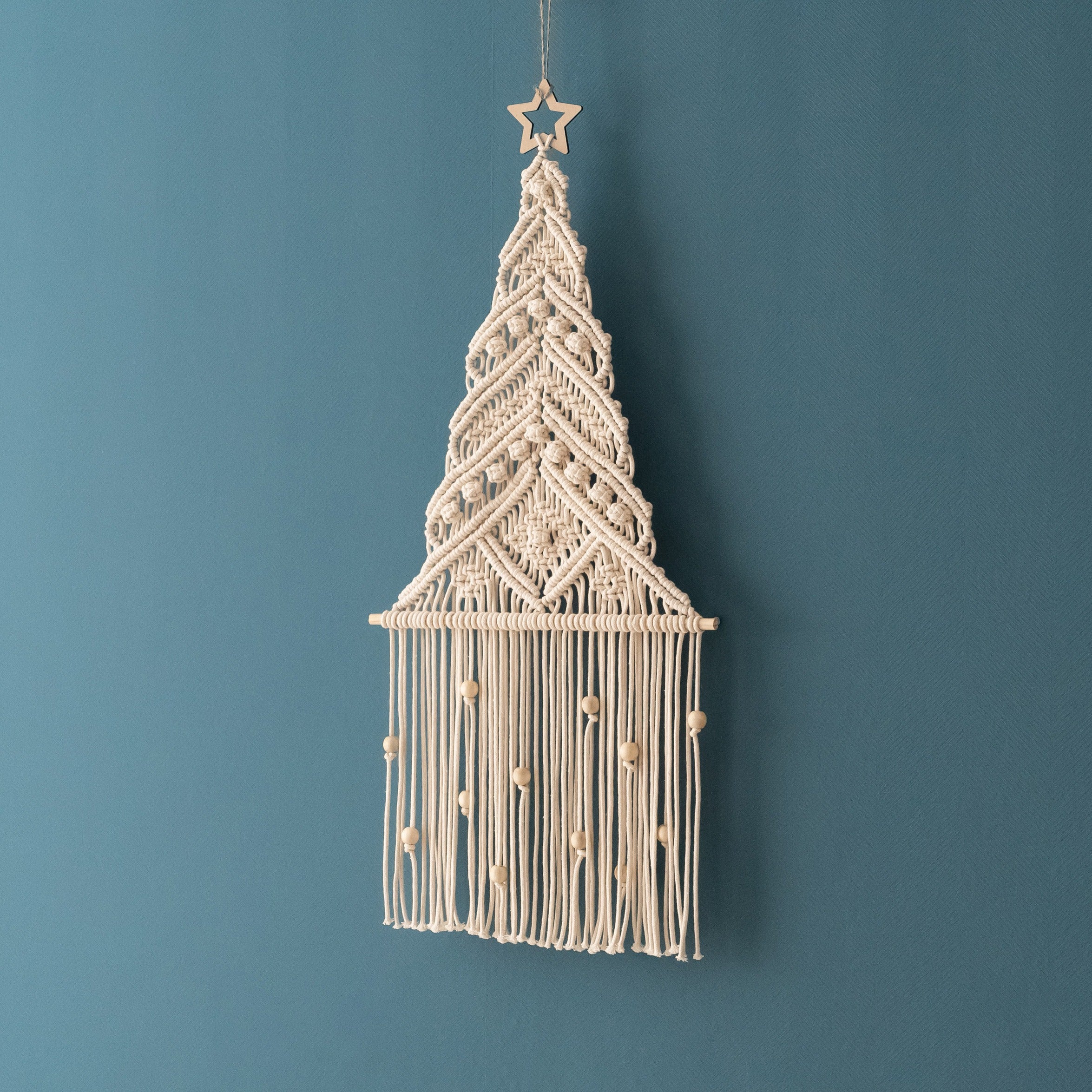 Macrame Christmas Tree Pattern for DIY Holiday Decor and Crafts P57