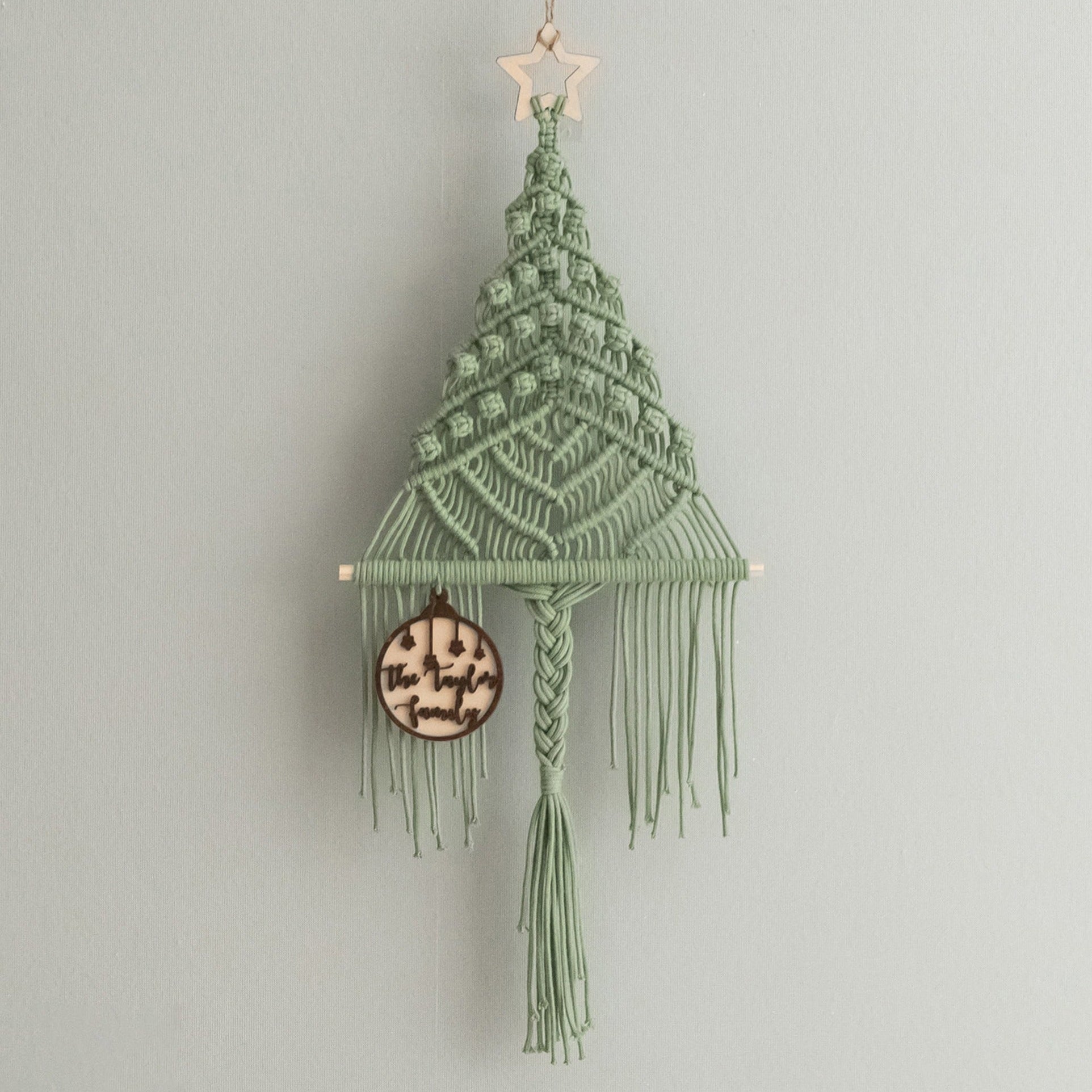 Braided Macrame Christmas Tree – Personalized Boho Wall Hanging X61