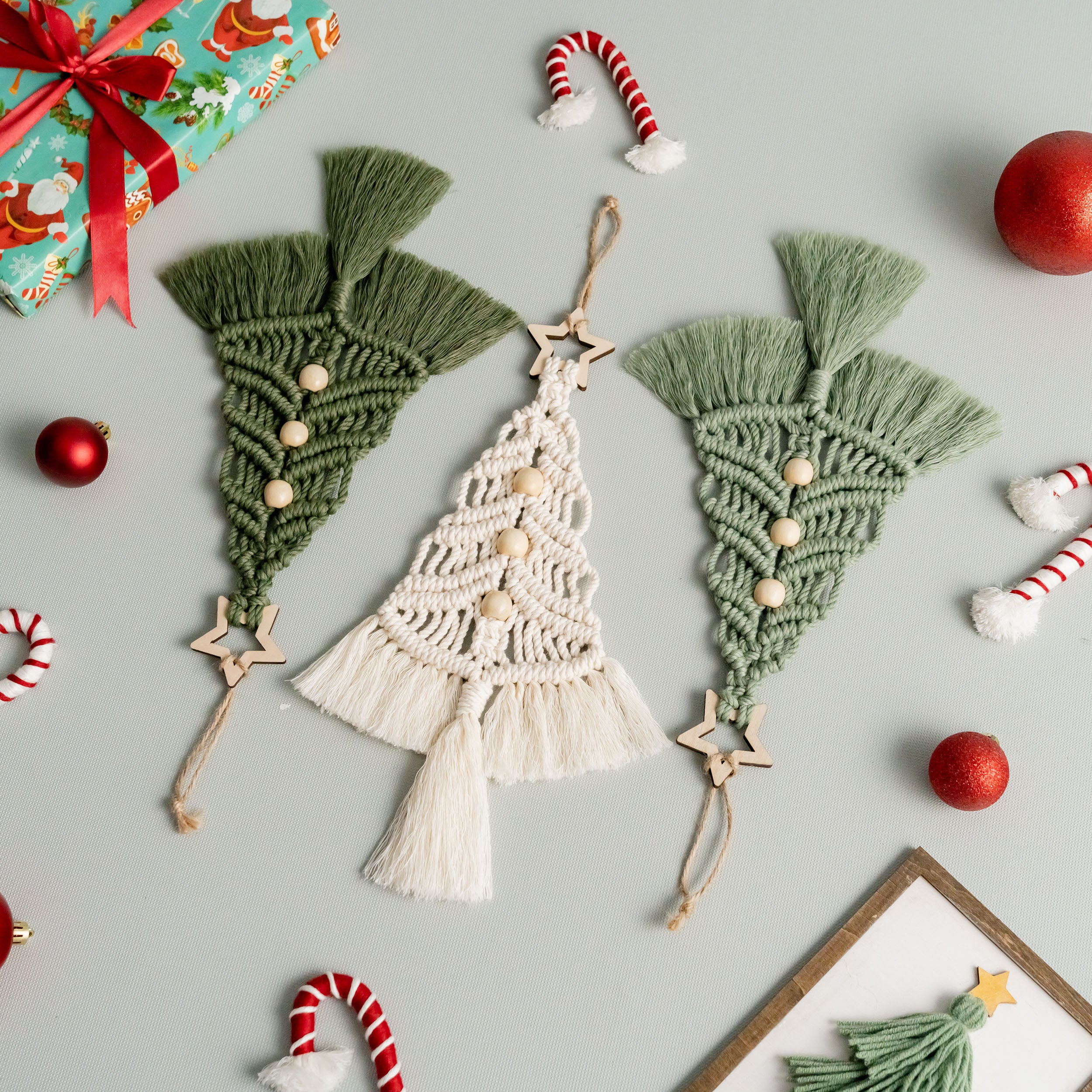 Festive Macrame Christmas Tree for Rustic Holiday Wall Decor