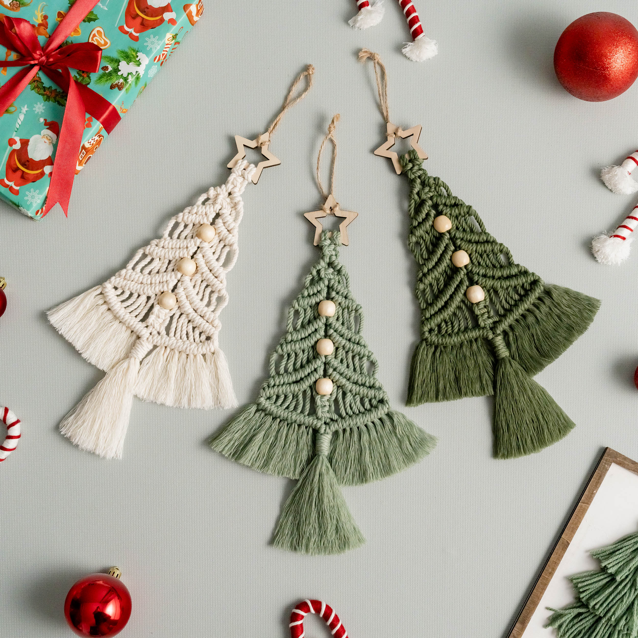 Macrame Christmas Tree Wall Hanging for Festive Holiday Decor