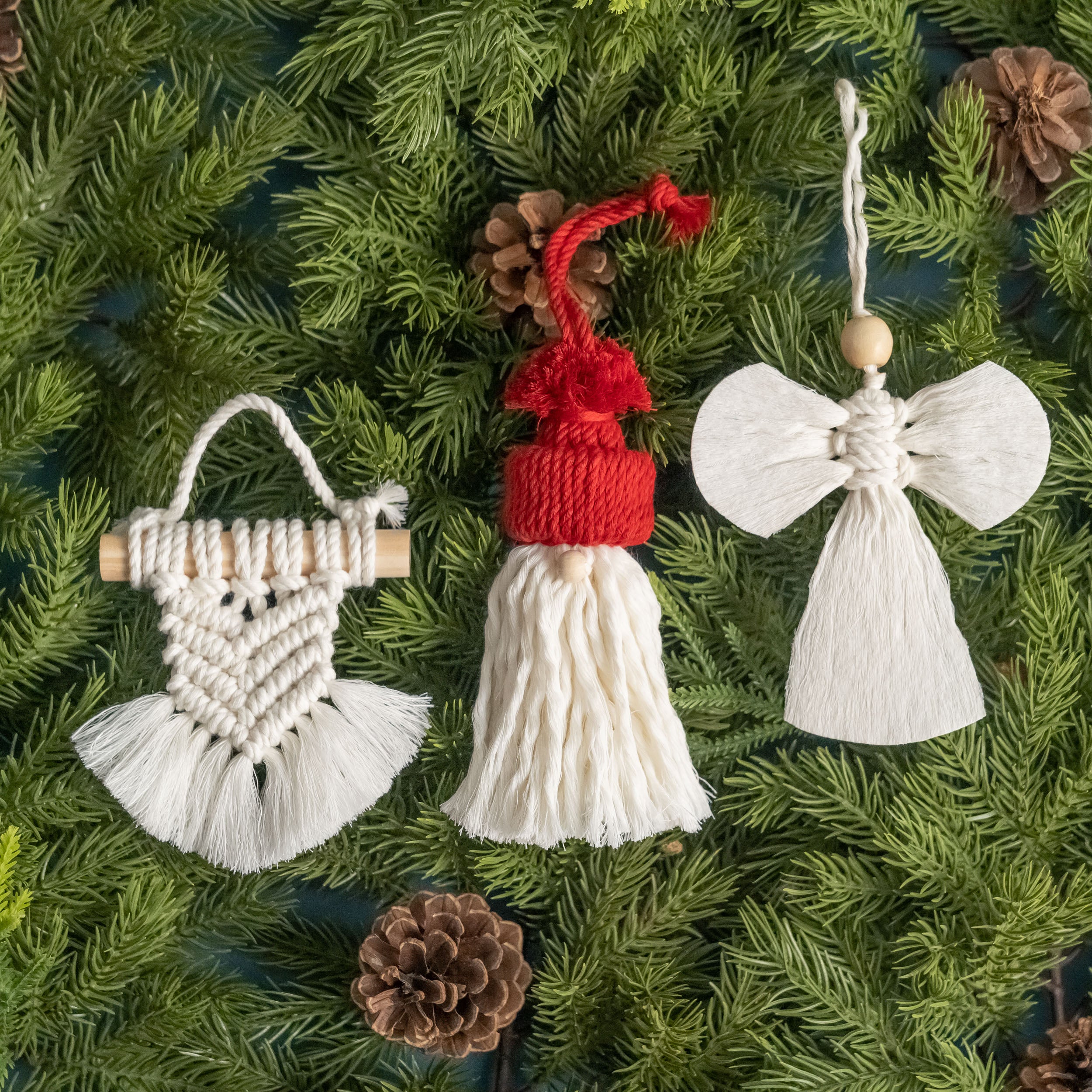 Macrame Christmas Ornaments Set – Boho Holiday Tree Decorations X06