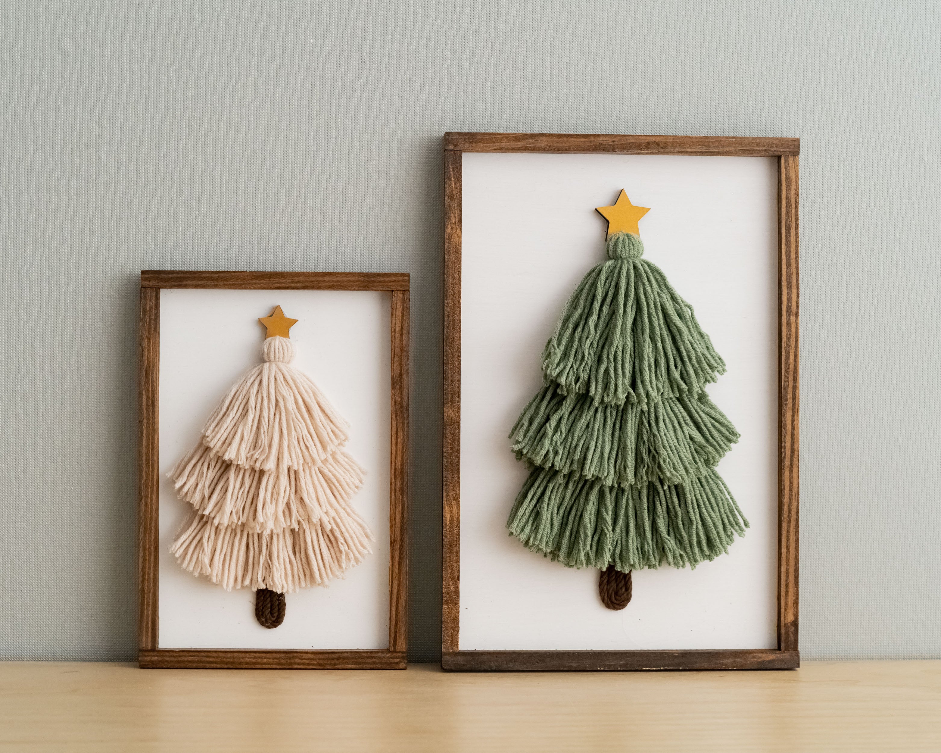 Árbol de Navidad festivo de macramé para una elegante decoración de mesa navideña