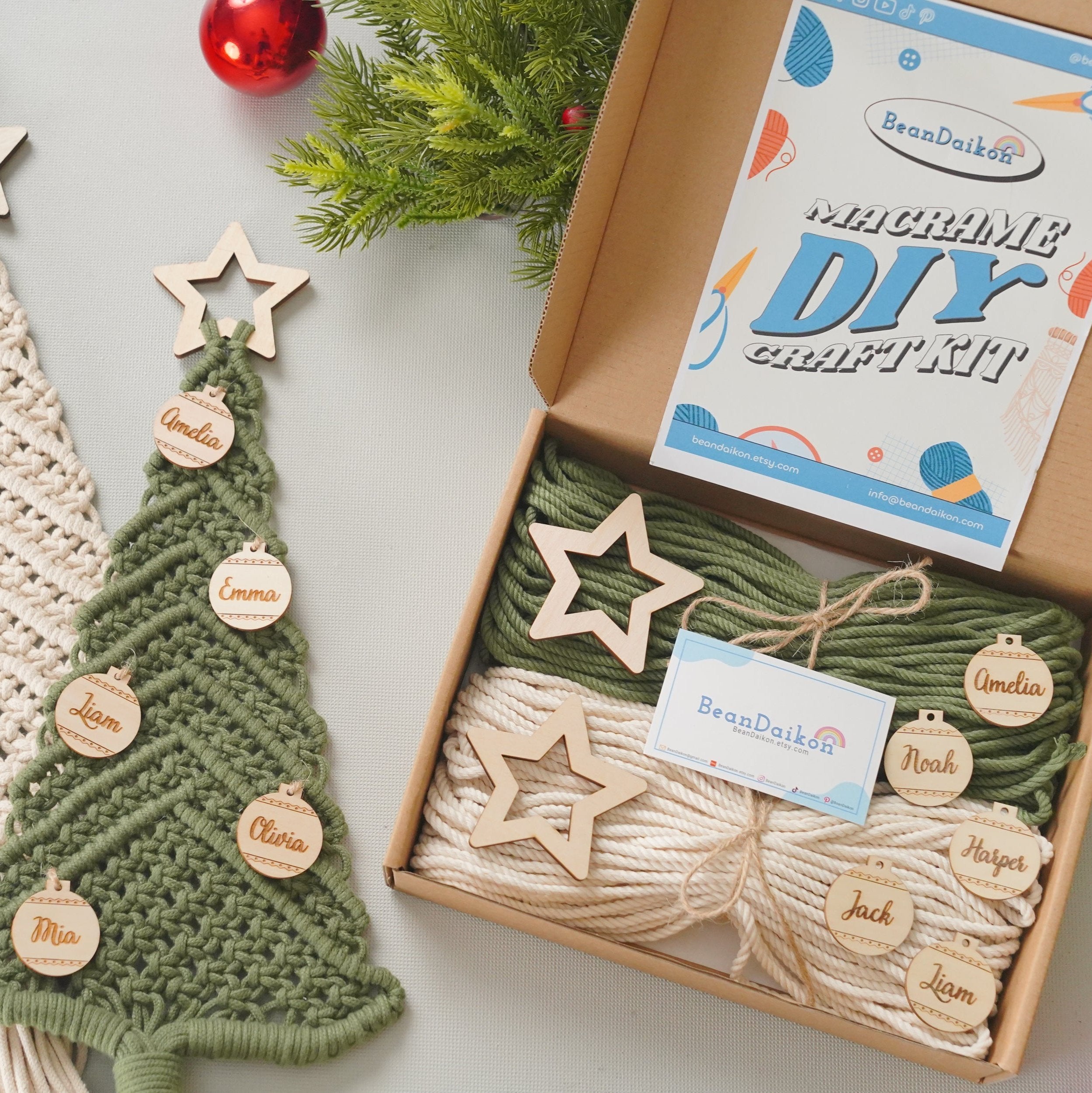 Kit de bricolaje para crear tu propio árbol de Navidad de macramé para decorar la pared de forma festiva