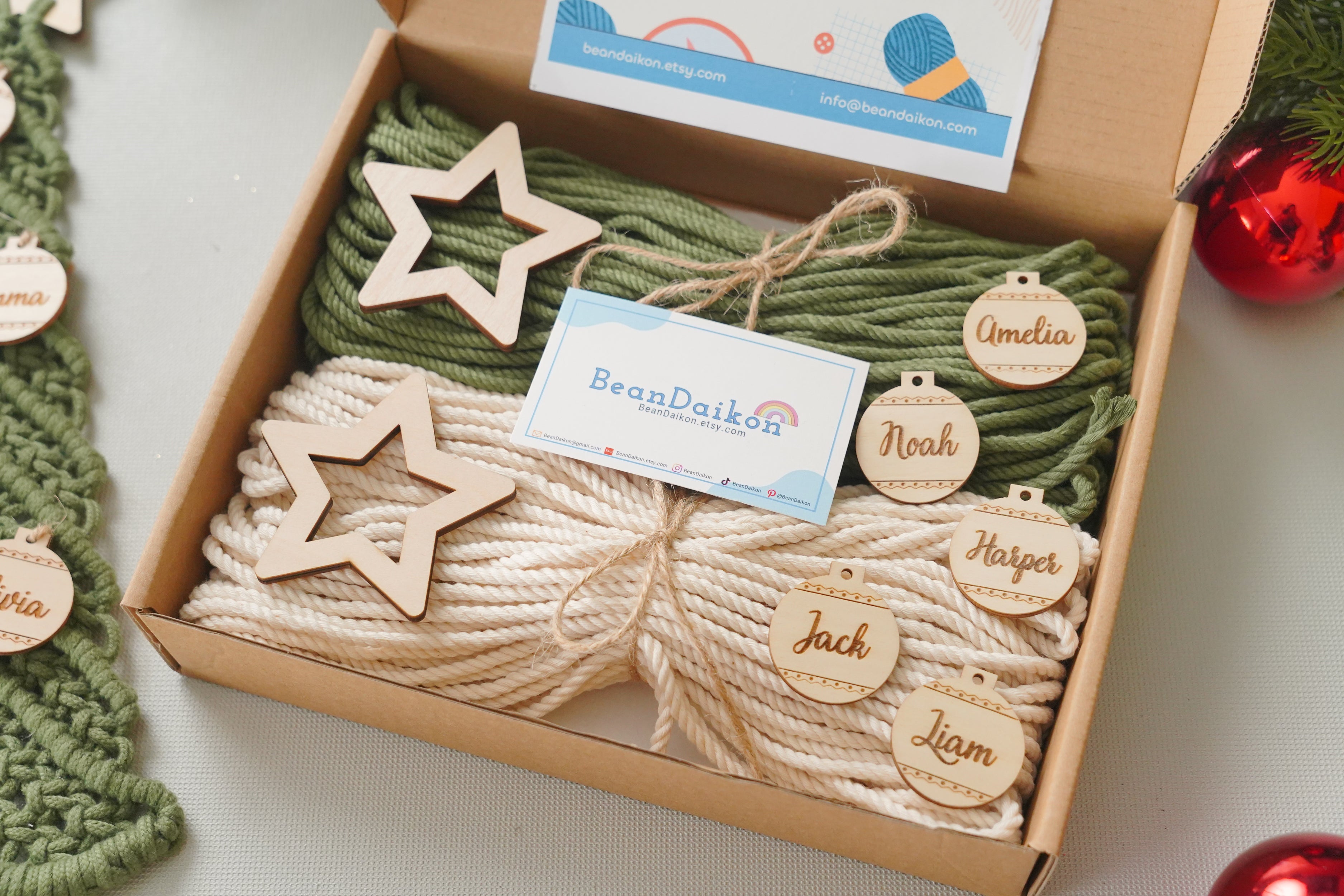 Kit de bricolaje para crear tu propio árbol de Navidad de macramé para decorar la pared de forma festiva