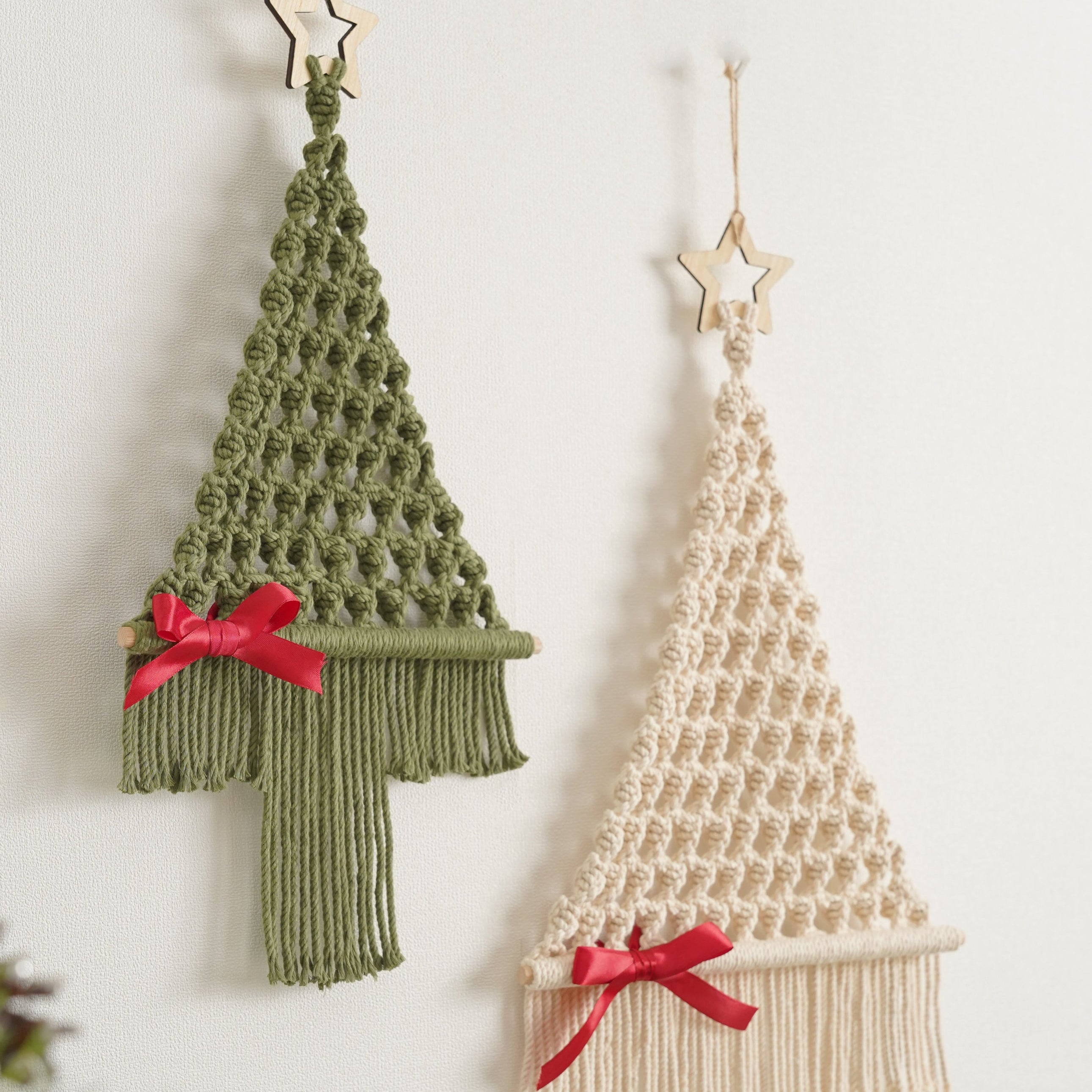 Macrame Christmas Tree Pattern with Wooden Star for Holiday Decor P22