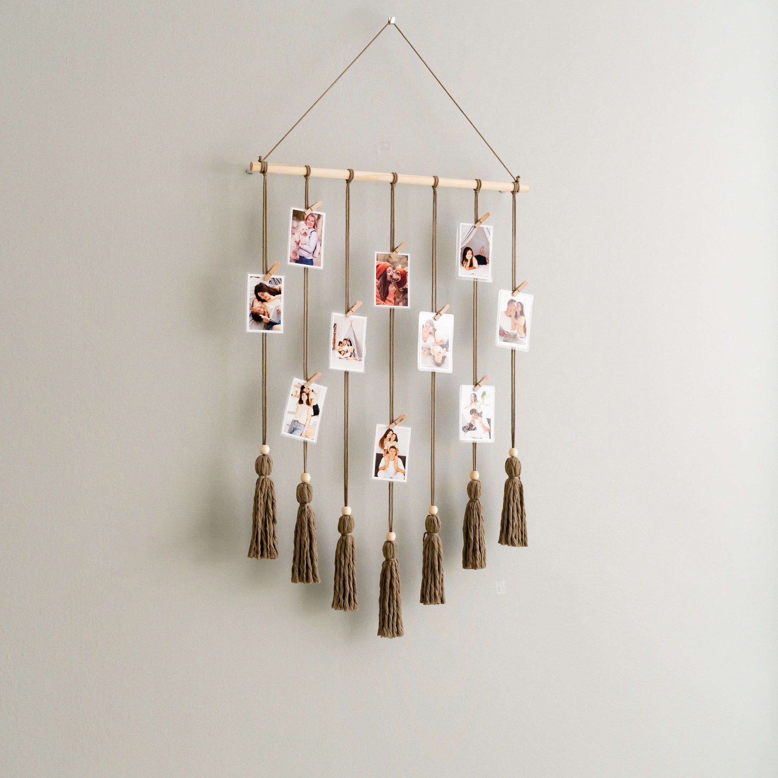 Macrame Photo Holder for Stylish Memory Display