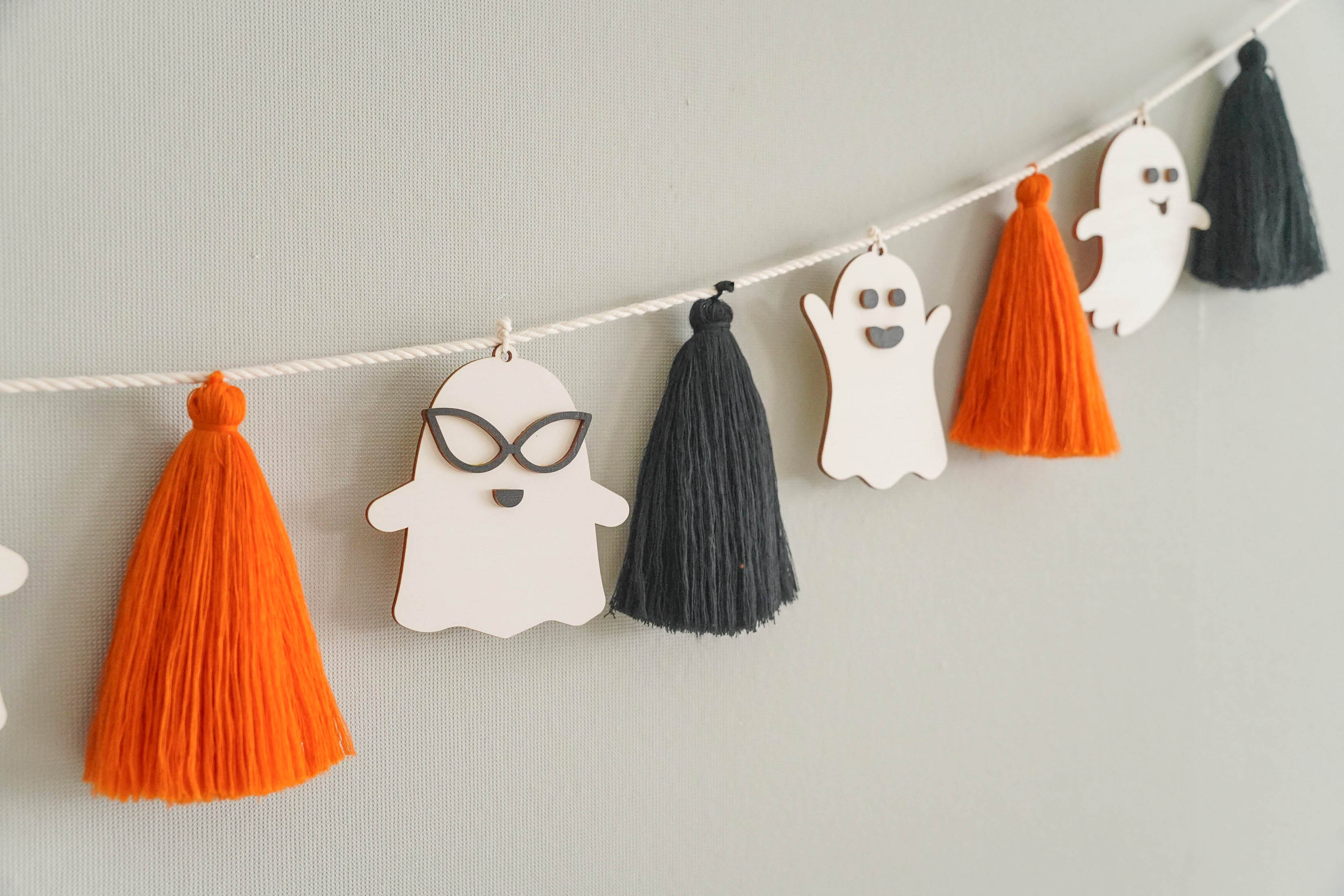 Macrame Ghost Garland macrame cord for Halloween Wall Decor V13