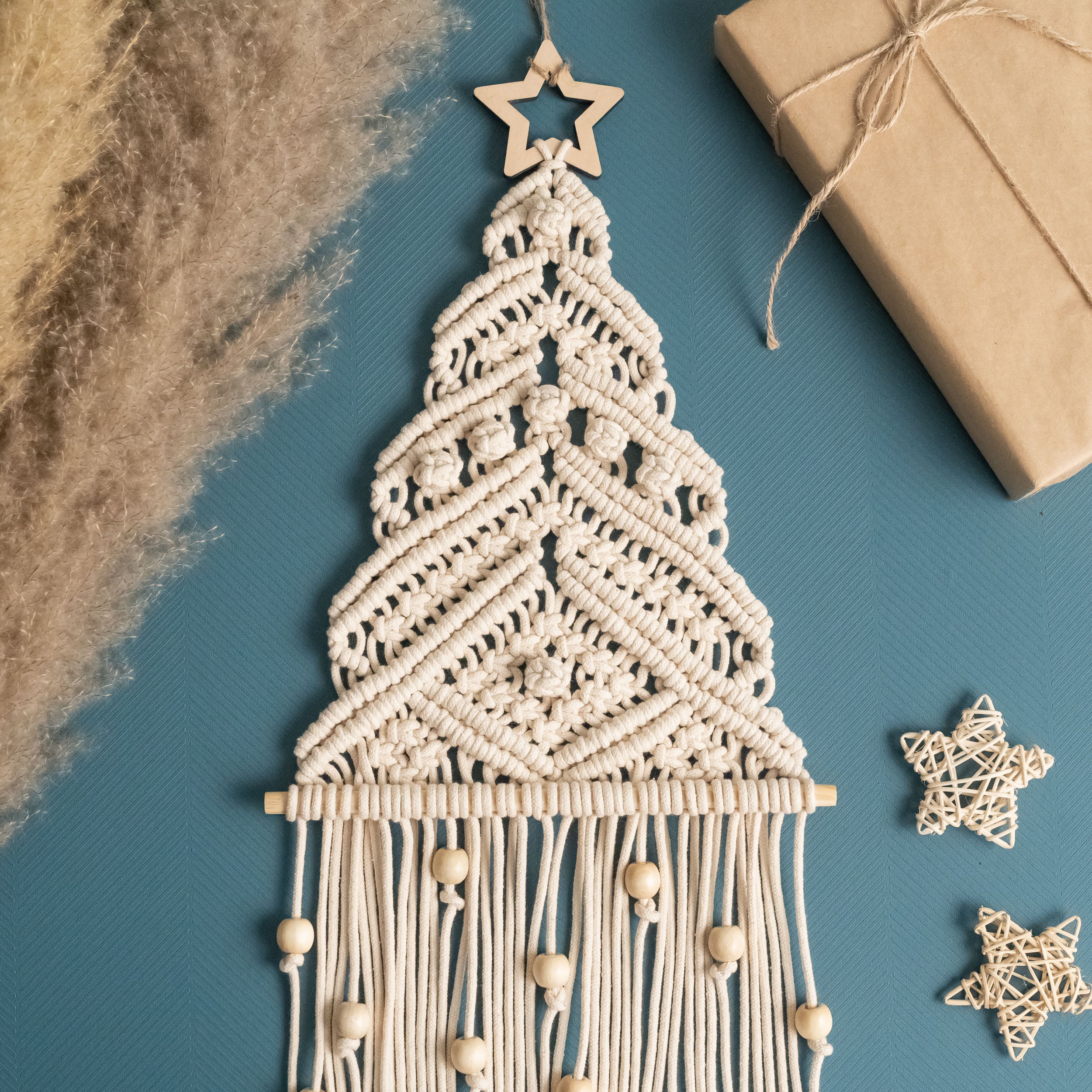 Macrame Christmas Tree Wall Hanging for Handmade Christmas Decor X47