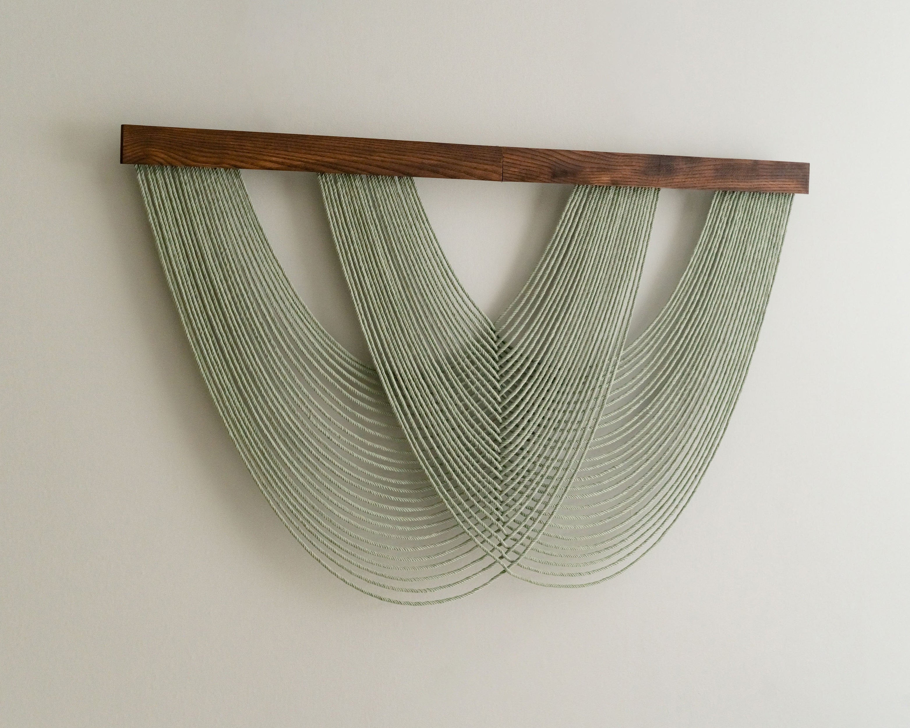 Elegant Macrame Fiber Wall Hanging for Boho and Minimalist Spaces