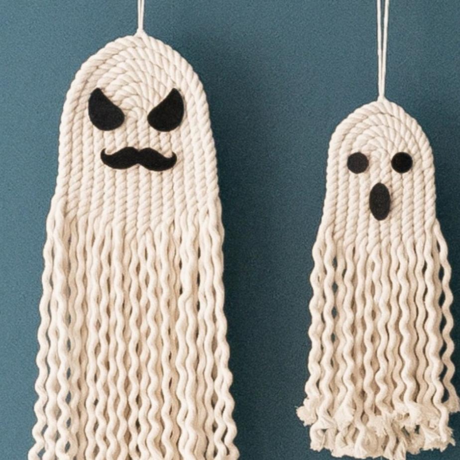 Fantasma de macramé encantador para decoración de pared de Halloween estilo boho y rústico