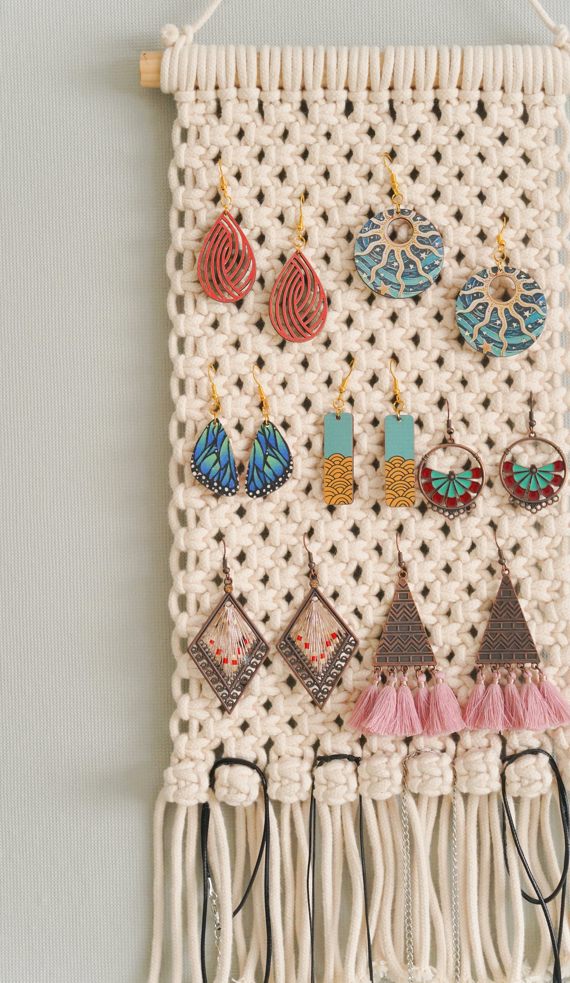 Macrame Earring Holder – Boho Jewelry Organizer Wall Hanging H83