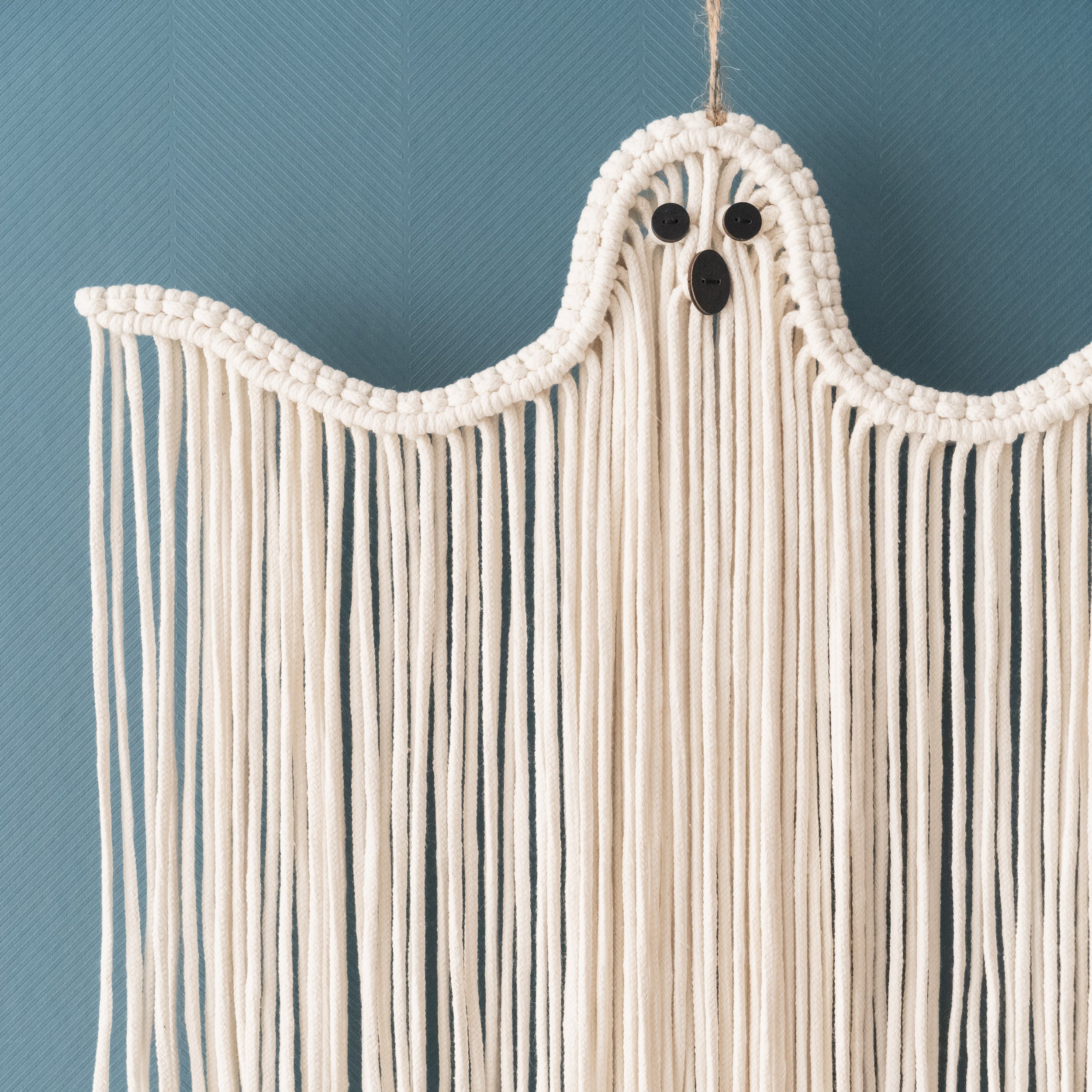 Macrame Ghost Halloween Decor – Cotton Spooky Wall Hanging V20