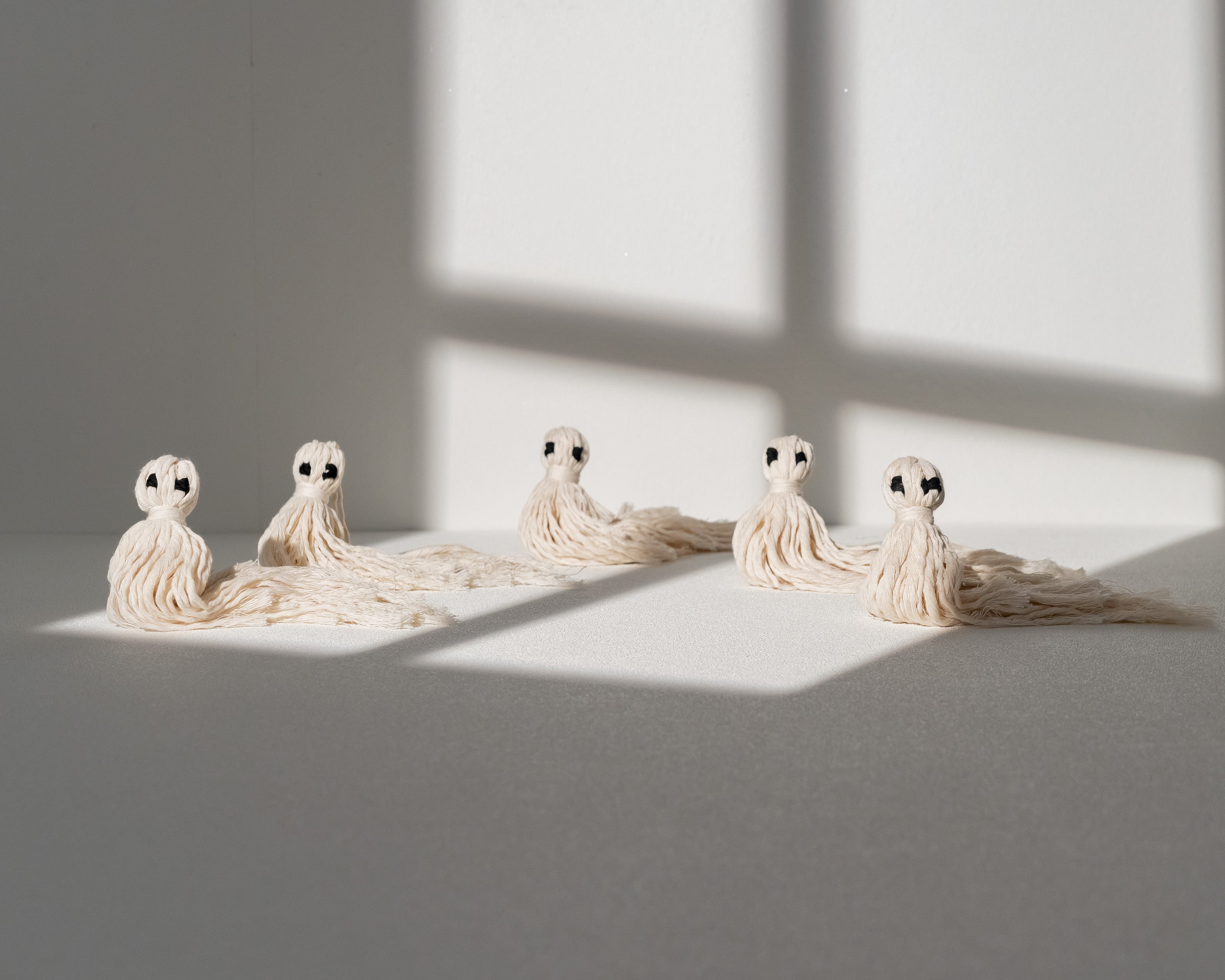 Macrame Ghost Halloween Decor for Halloween Wall Decor and Boho Style V82