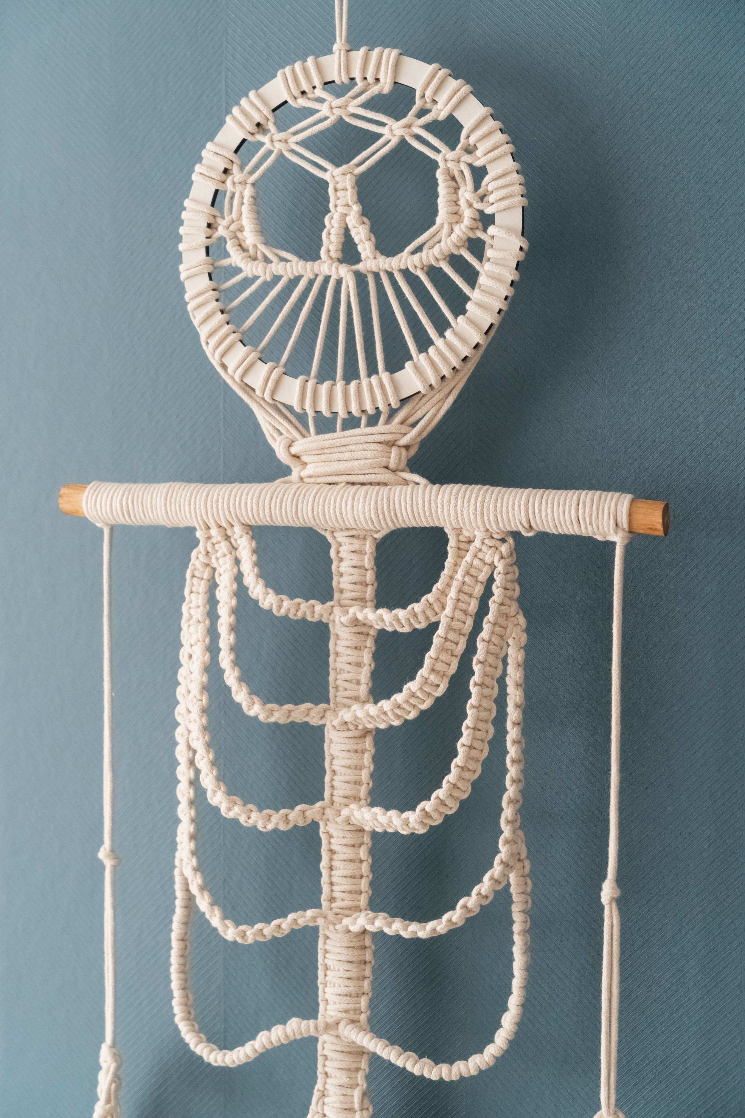 Spooky Halloween Wall Decor – Macrame Skeleton Hanging V79